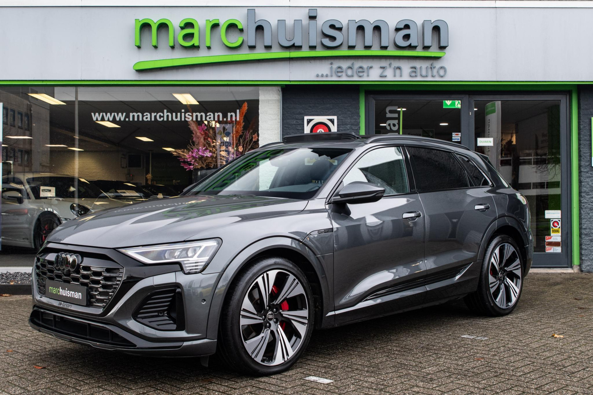 Audi Q8 e-tron 50 quattro S Edition 95 kWh / S-LINE / PANODAK / 22 INCH