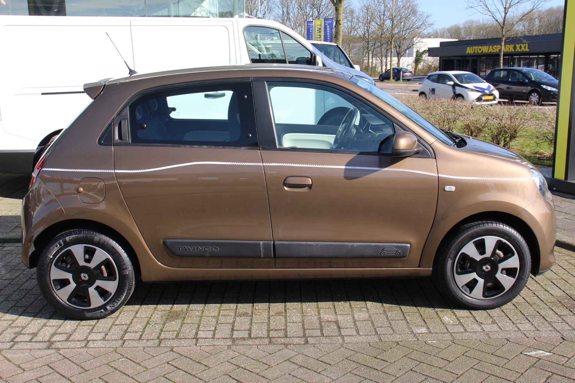 Renault Twingo 1.0 SCe Expression - 7/41