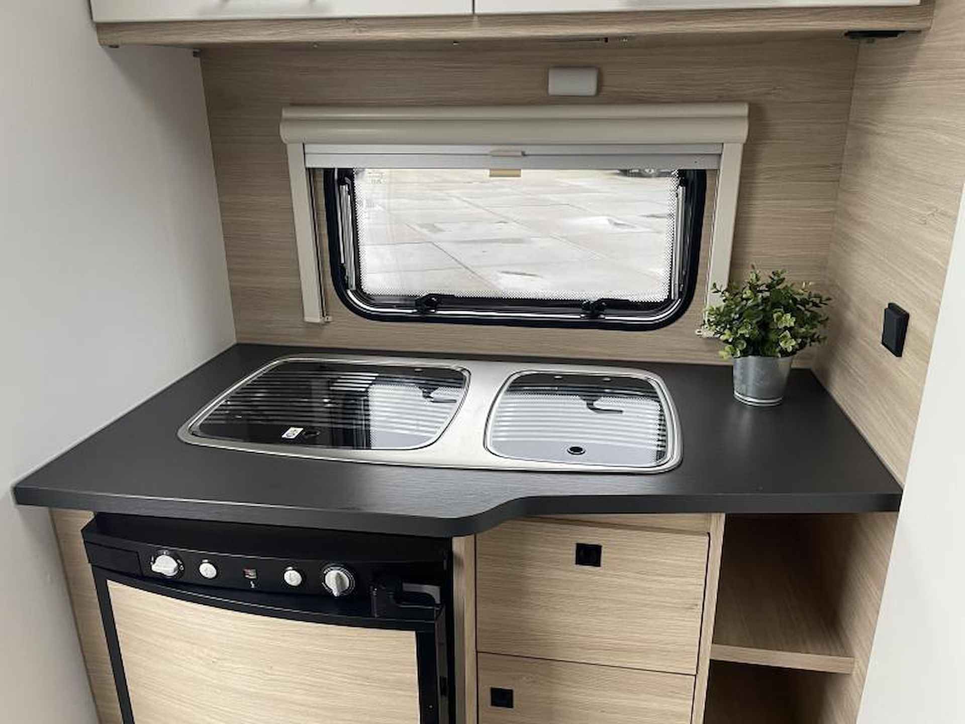 Caravelair Alba 400 Voortent | Fietsendrager - 11/17