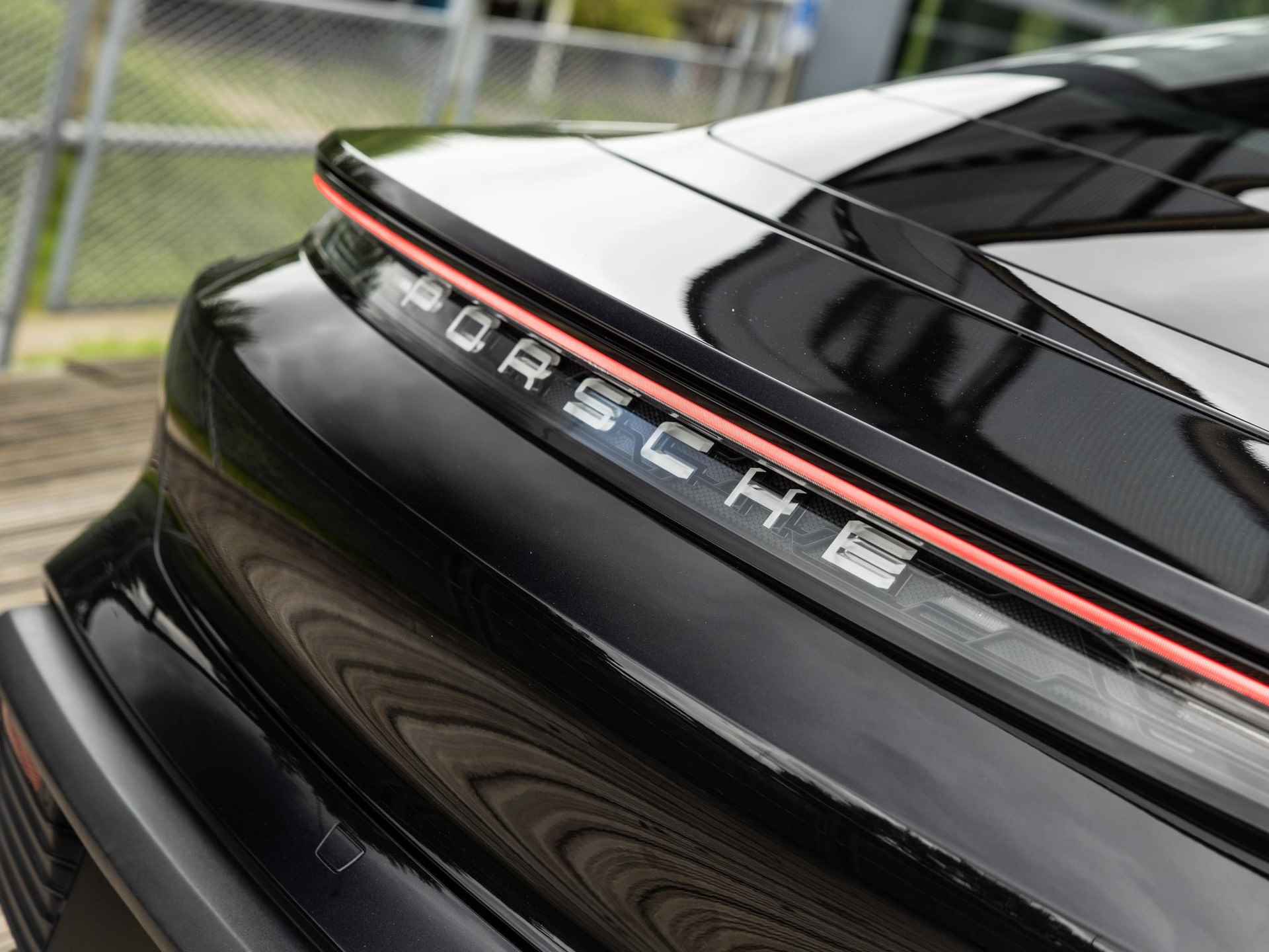Porsche Taycan 4S | PERFORMANCE 84 kWh | PANORAMADAK | PASM + LUCHTVERING | PDLS + | WARMTEPOMP | STOELVENTILATIE | 18-WEG STOELEN | SOUND PACKAGE PLUS | KEYLESS ENTRY | ON BOARD CHARGER | 20 INCH | - 13/48