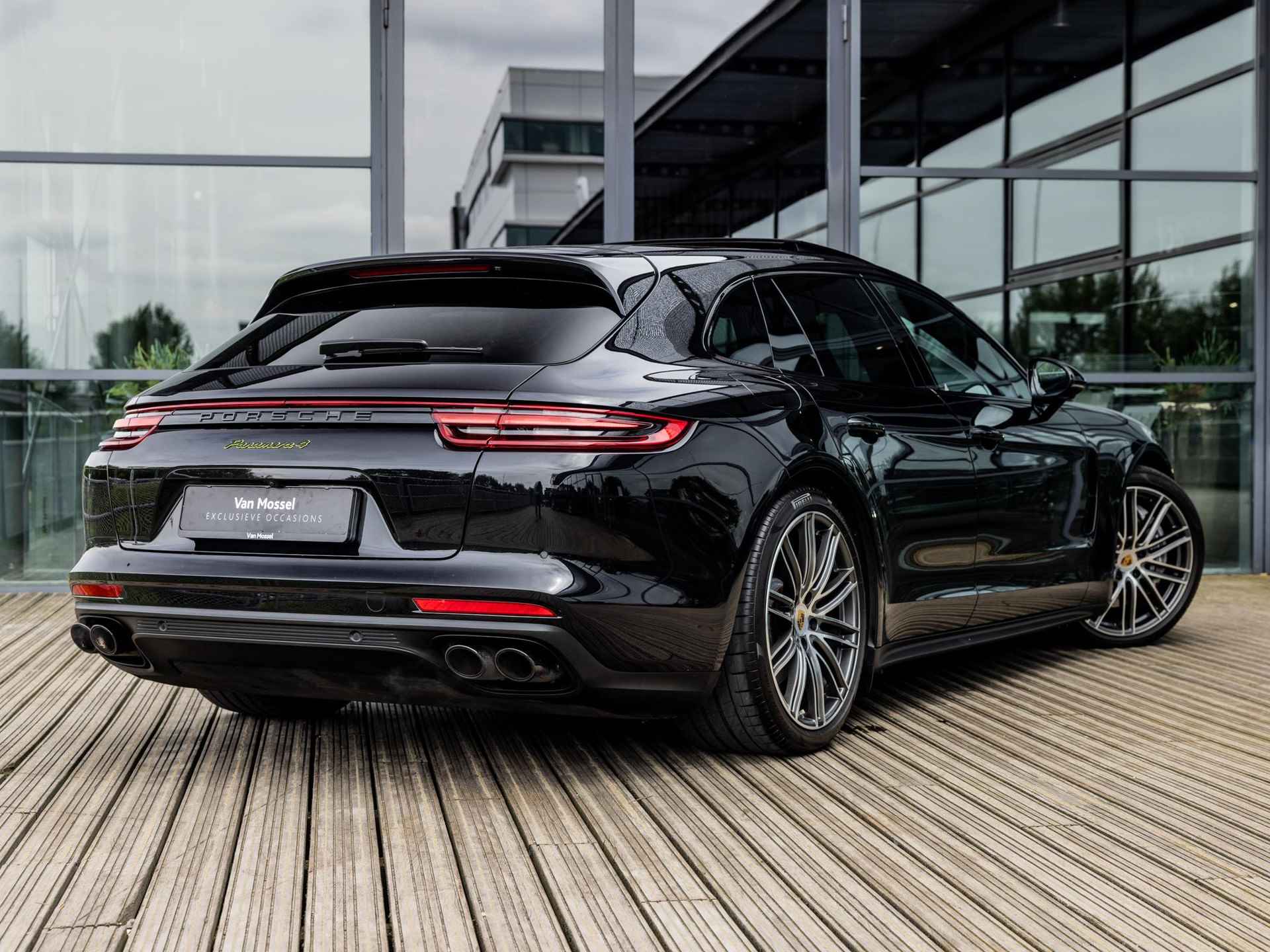 Porsche Panamera Sport Turismo 2.9 4 E-Hybrid | 14-WEG STOELEN | PANORAMADAK | BOSE | 21 INCH TURBO DESIGN | KEYLESS | PDLS | PASM LUCHTVERING | SPORTUITLAATSYSTEEM | SPORTCHRONO | 4-WIELBESTURING | ADAPTIVE CRUISE CONTROL | - 7/61