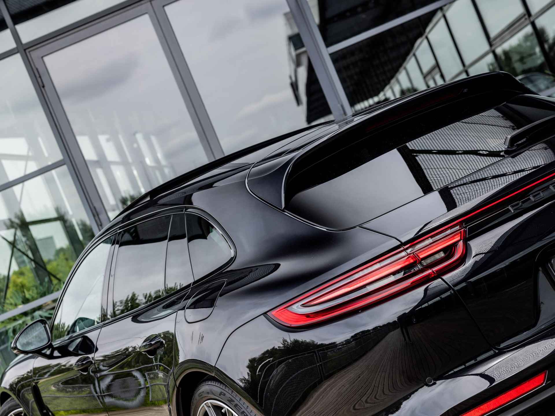 Porsche Panamera Sport Turismo 2.9 4 E-Hybrid | 14-WEG STOELEN | PANORAMADAK | BOSE | 21 INCH TURBO DESIGN | KEYLESS | PDLS | PASM LUCHTVERING | SPORTUITLAATSYSTEEM | SPORTCHRONO | 4-WIELBESTURING | ADAPTIVE CRUISE CONTROL | - 50/61