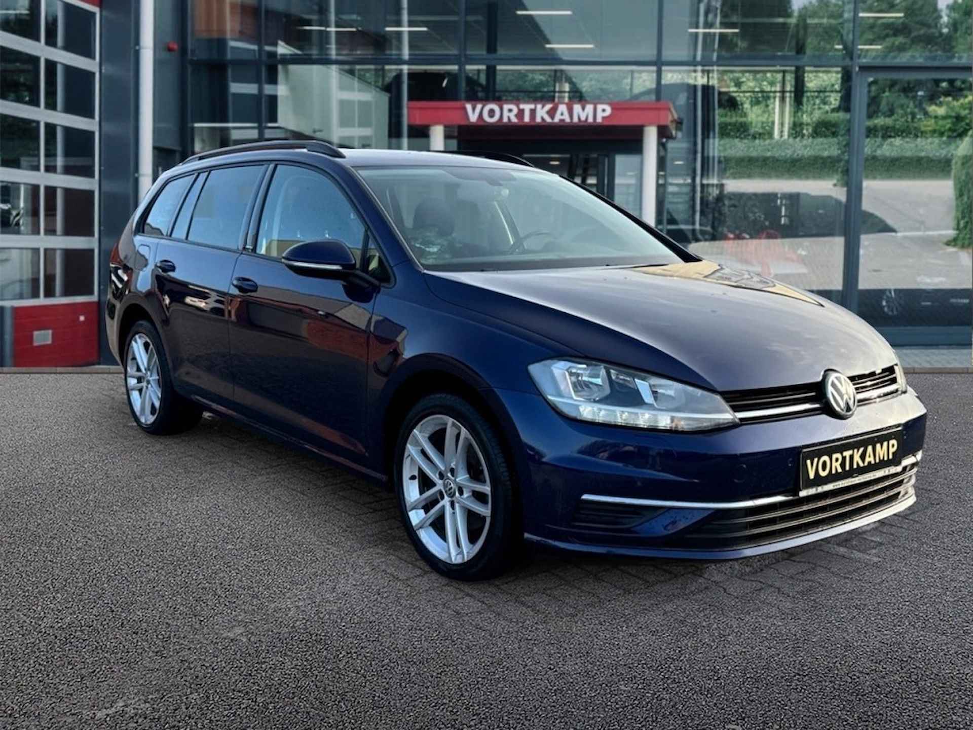 VOLKSWAGEN Golf 1.0 TSI UNITED NAVI/CARPLAY/PDC/STOELVERW - 3/24