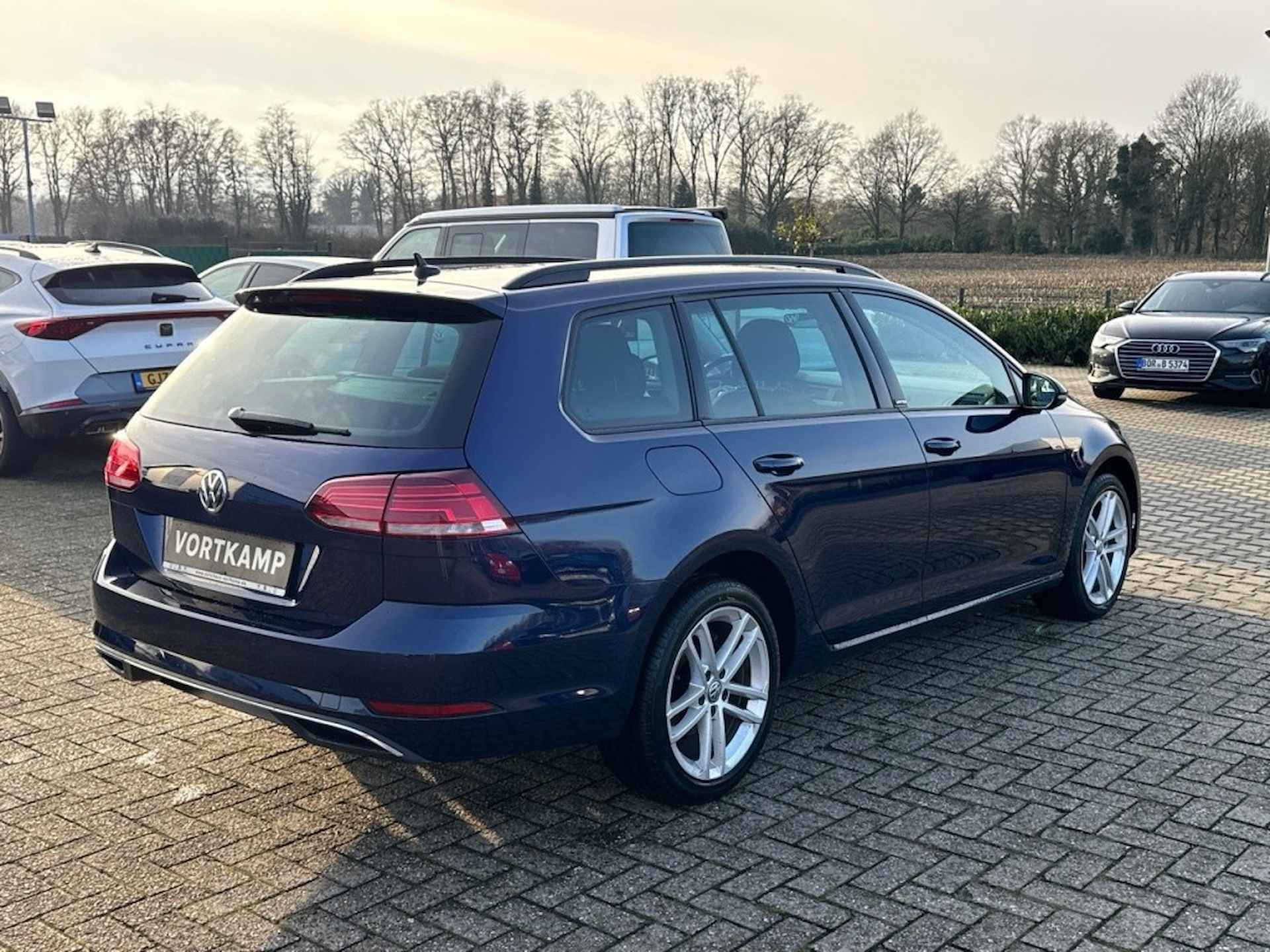 VOLKSWAGEN Golf 1.0 TSI UNITED NAVI/CARPLAY/PDC/STOELVERW - 5/24