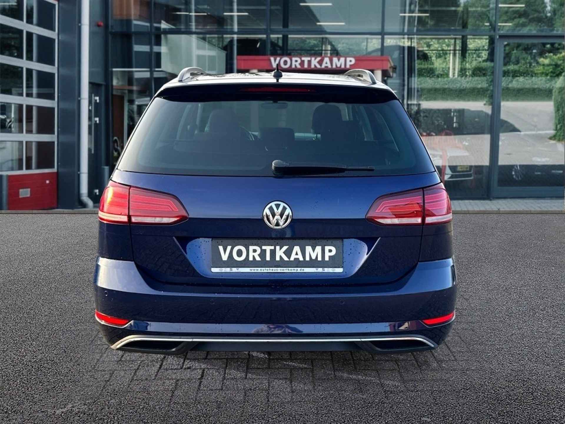 VOLKSWAGEN Golf 1.0 TSI UNITED NAVI/CARPLAY/PDC/STOELVERW - 6/24