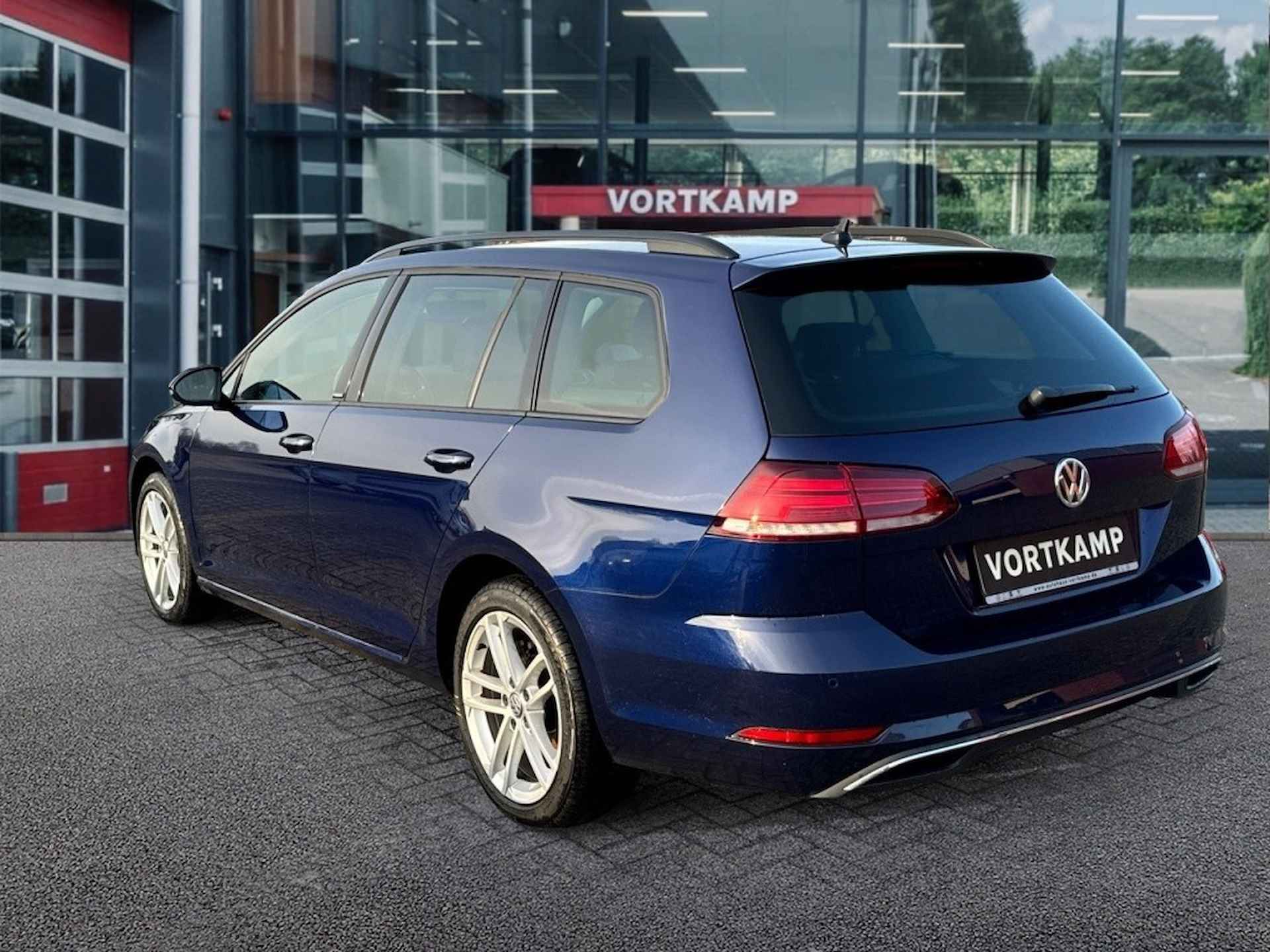 VOLKSWAGEN Golf 1.0 TSI UNITED NAVI/CARPLAY/PDC/STOELVERW - 7/24