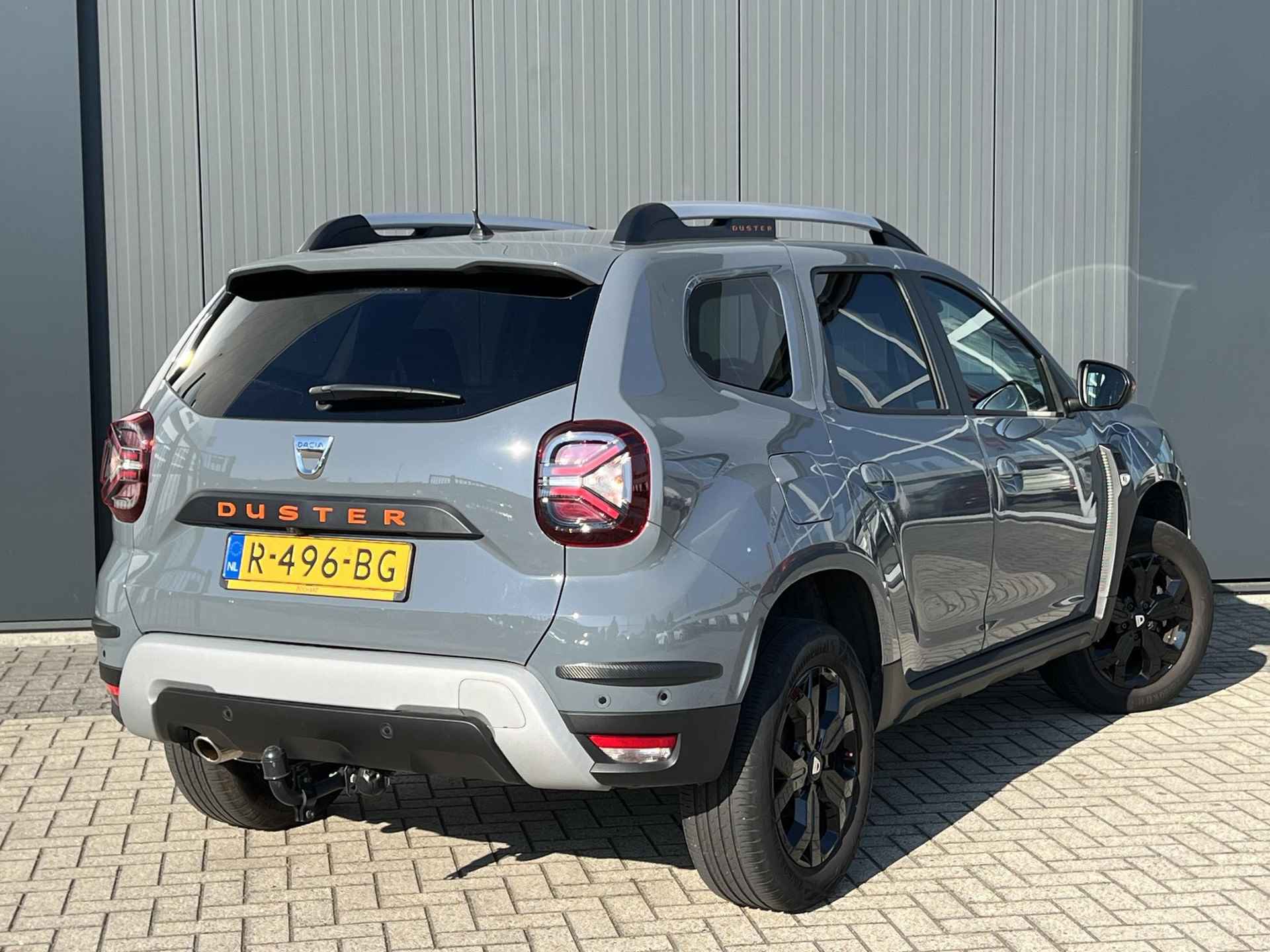 Dacia Duster 1.0 TCe 100 Bi-Fuel Extreme | Trekhaak | 1.500 KG trekvermogen | LPG | Navigatie - 4/30