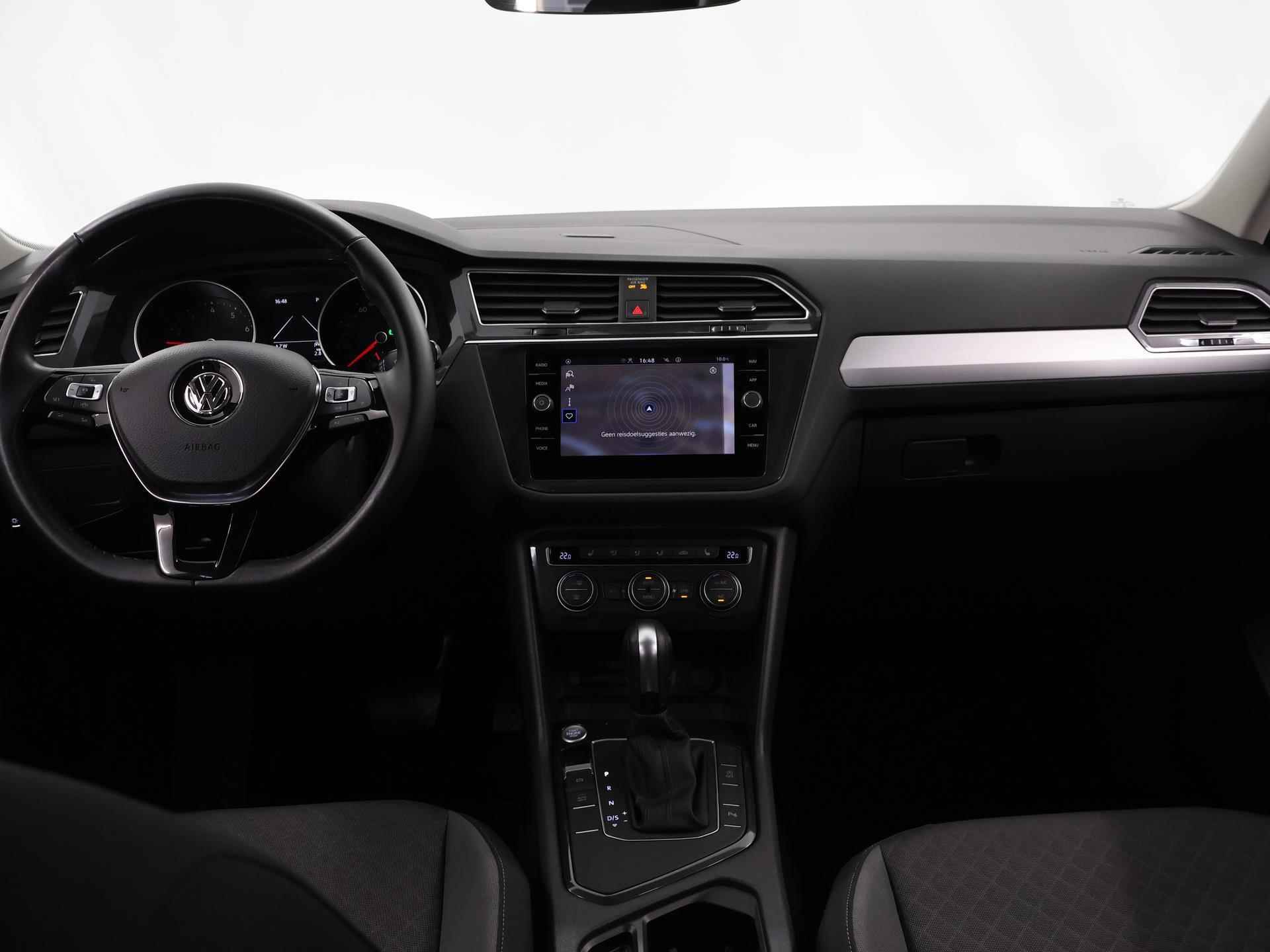 Volkswagen Tiguan Allspace 1.5 TSI Comfortline Business 7p. | Adaptive Cruise Control  | Stoelverwarming | Parkeercamera | Navigatie | - 9/36