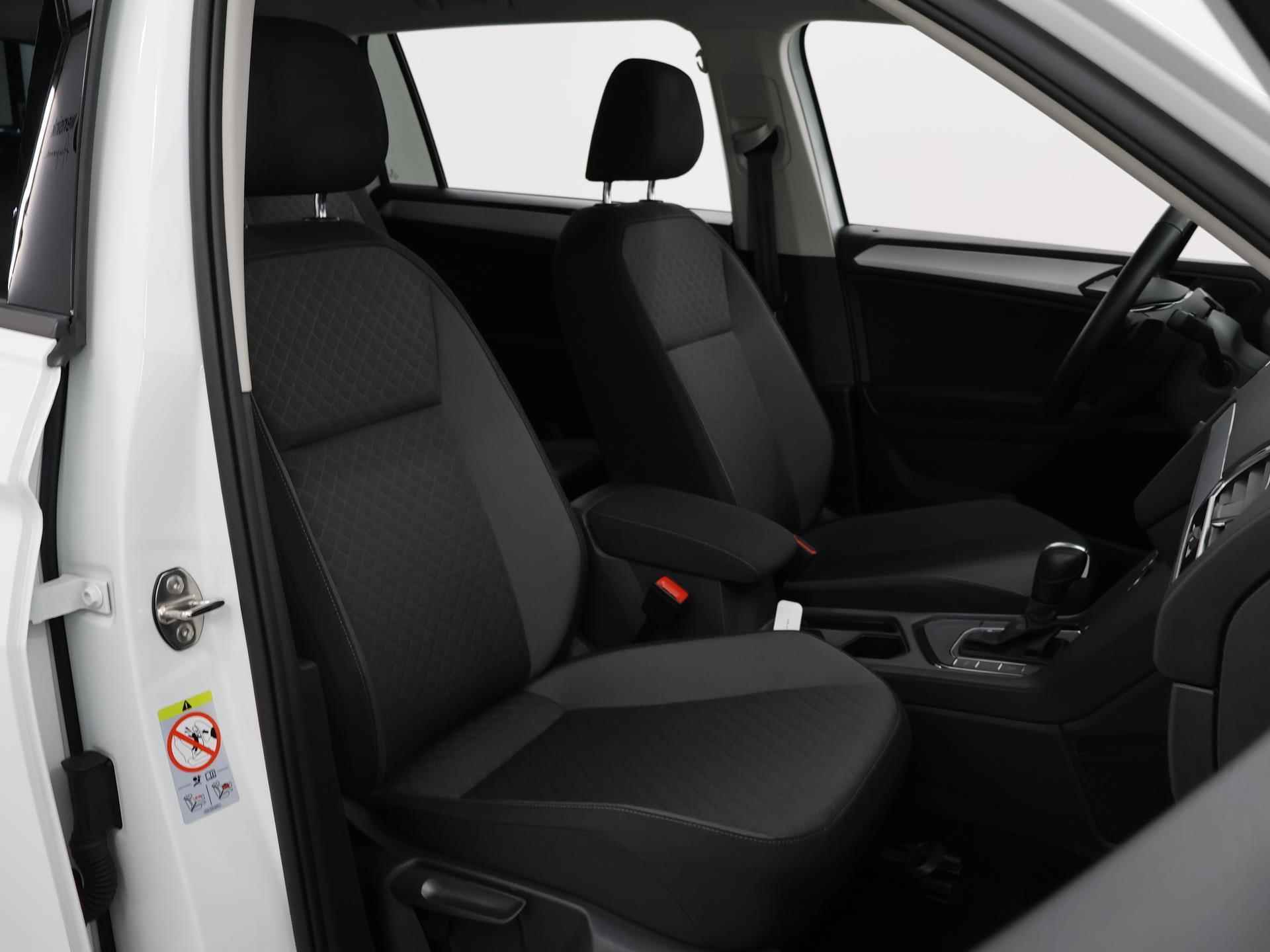 Volkswagen Tiguan Allspace 1.5 TSI Comfortline Business 7p. | Adaptive Cruise Control  | Stoelverwarming | Parkeercamera | Navigatie | - 12/36