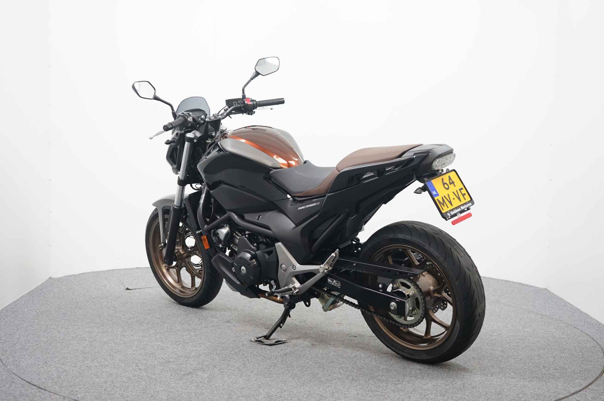 Honda NC 750 SA 35KW - 6/15