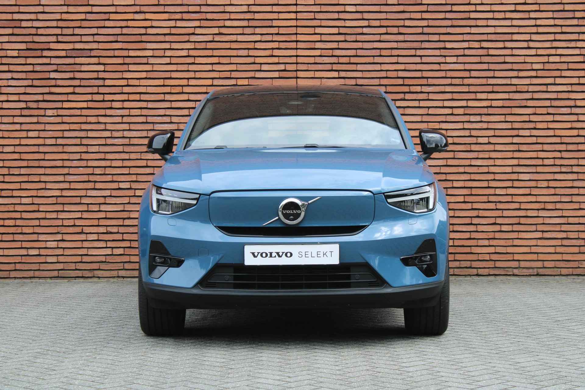 Volvo C40 Recharge 230PK Ultimate 69kWh, Panoramadak, 360 Graden Camera, 19'' Lichtmetalen Velgen, Elektrisch Verstelbare Voorstoelen, Adaptieve Cruise Control, Google Infotainment, Standkachel, Apple Carplay, Harman Kardon - 18/23