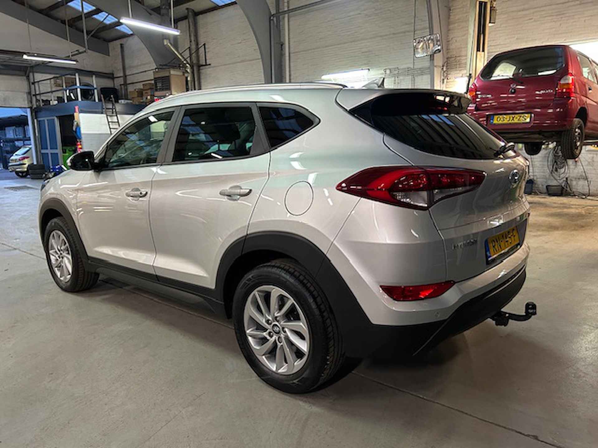 Hyundai Tucson 1.6 GDi 132pk Anniversary Edition | Trekhaak | Navigatie | Camera | Climate control | LED | Stoelverwarming | Cruise control | NAP | Rijklaar prijs! - 5/25