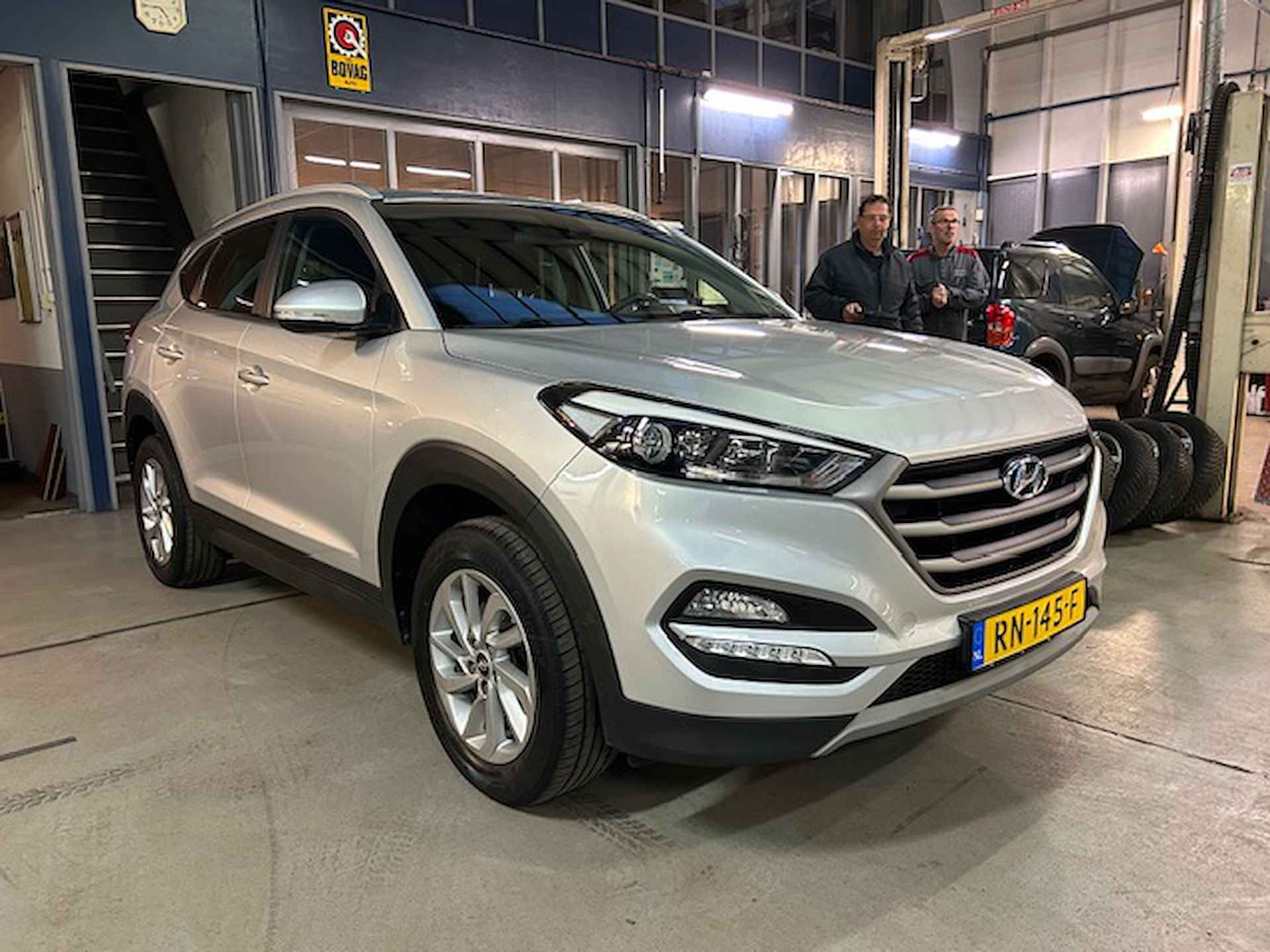 Hyundai Tucson 1.6 GDi 132pk Anniversary Edition | Trekhaak | Navigatie | Camera | Climate control | LED | Stoelverwarming | Cruise control | NAP | Rijklaar prijs! - 8/25