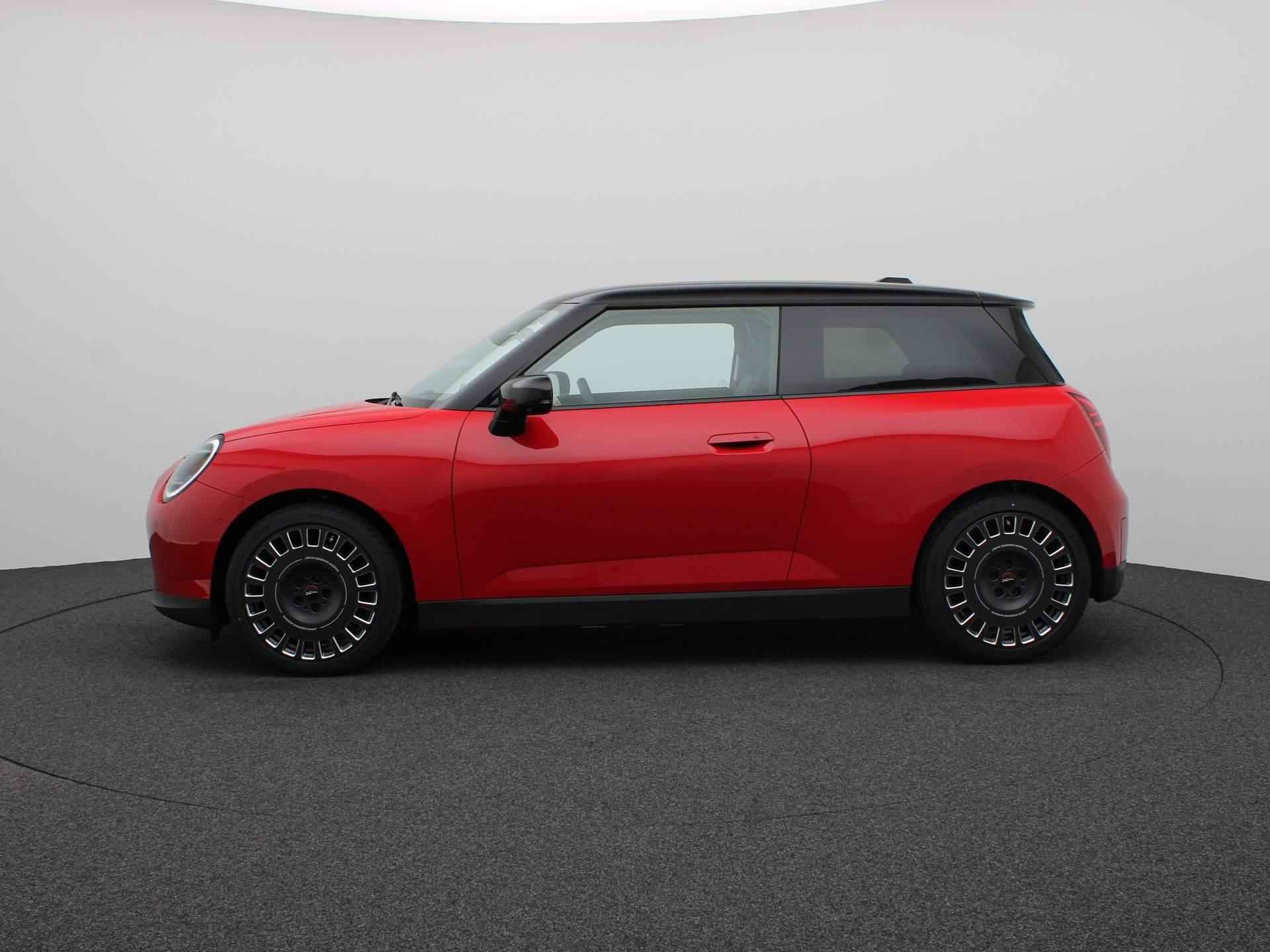 MINI 3-deurs E | Classic Trim + Package L + 18" Originele JCW Wielset - 4/41