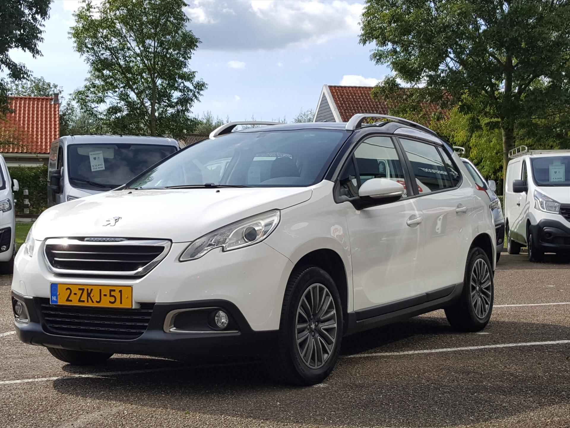 Peugeot 2008 ACTIVE 1.2 PureTech82pk AUTOMAAT5T Zwart dak | Cruise Control |  Navigatie | Bluetooth | Panoramisch dak | - 9/50