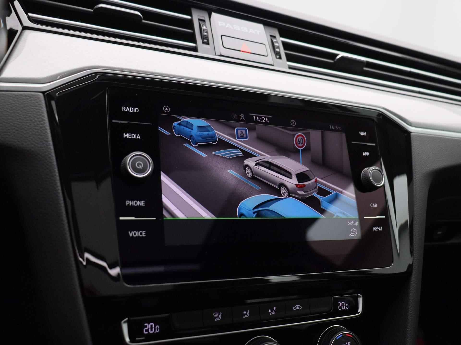 Volkswagen Passat Variant 1.5 TSI Comfortline Business | Navigatie | Climate-Control | Open\Schuifdak | Elektrische Achterklep | Camera | Apple-Carplay |  Cruise-Control | - 31/41