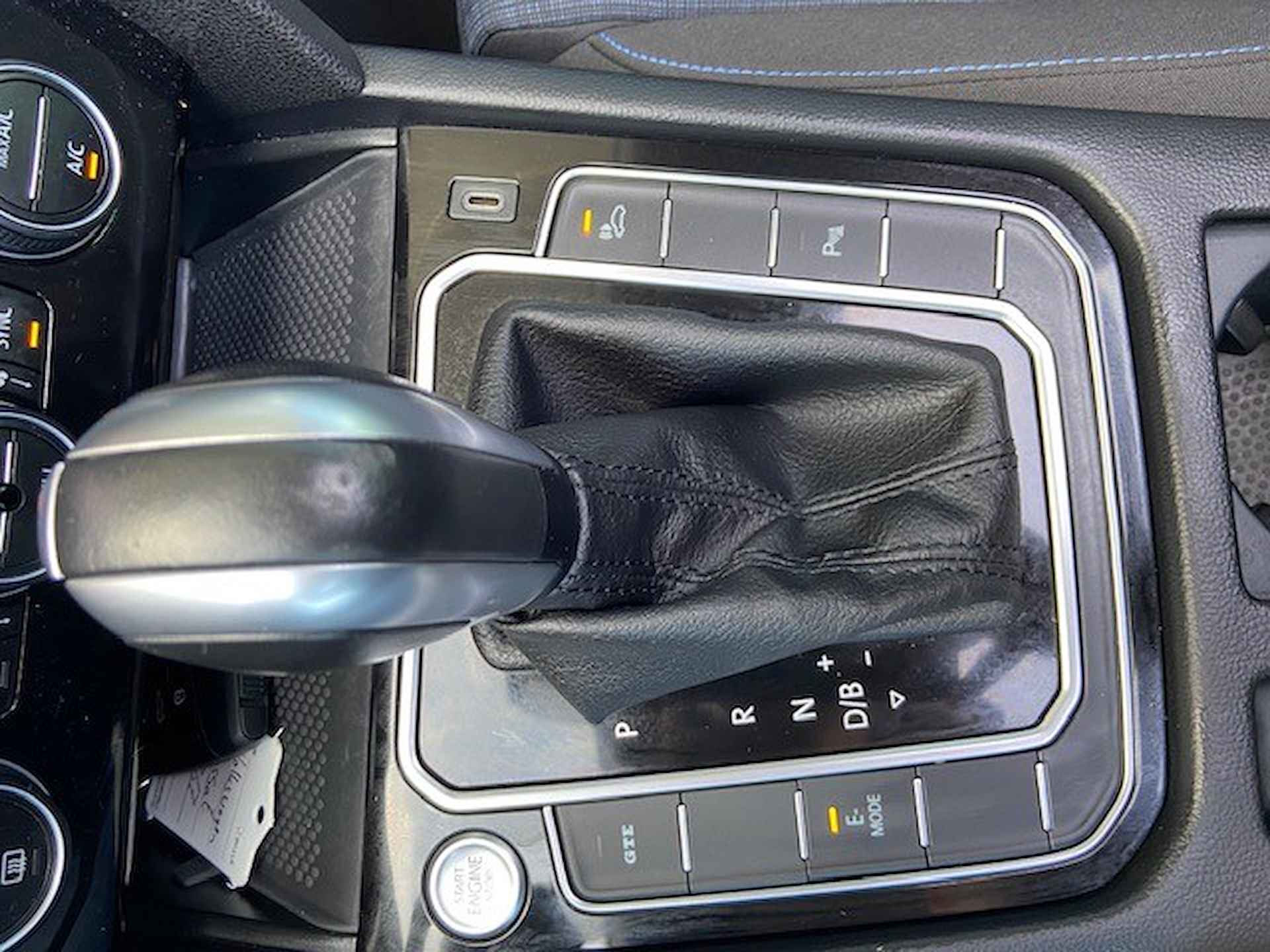Volkswagen Passat Variant 1.4 TSI PHEV 218pk DSG GTE / Panoramadak / Virtual Cockpit / 17" LMV / Navi / Camera / Stoelverwarming - 23/25