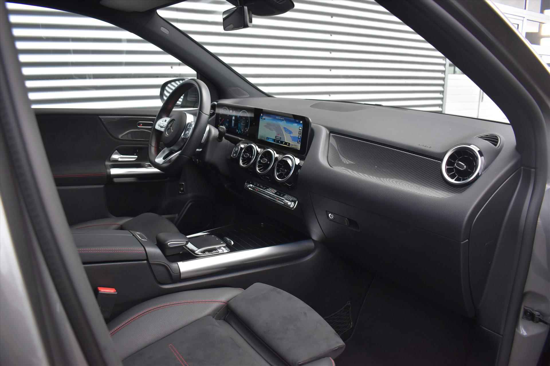 Mercedes B-Klasse B180 Business Solution AMG | Incl. garantie | Camera | Widescreen | Carplay | Elek. achterklep | Puntgaaf | Incl. BOVAG garantie, beurt, APK etc.. - 7/38