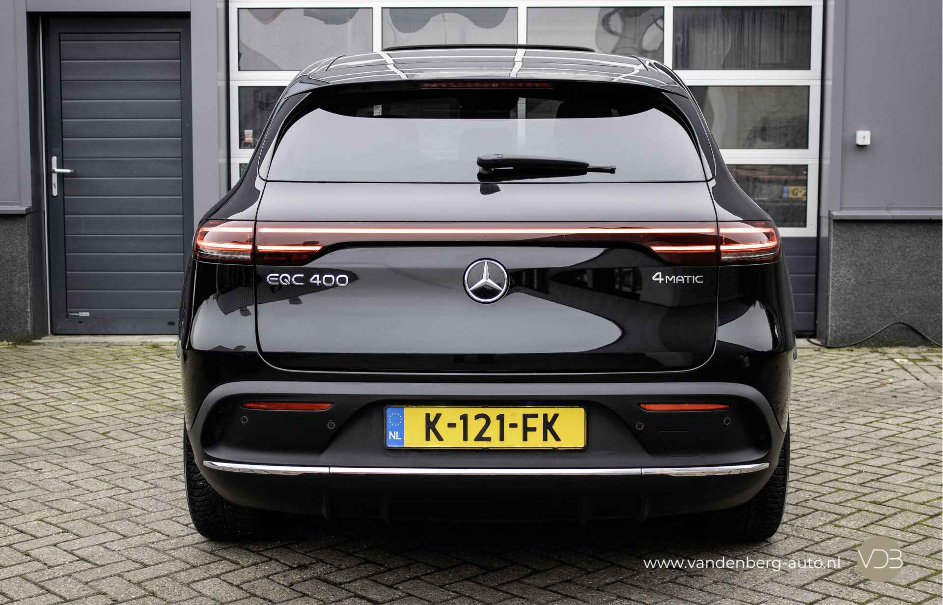 Mercedes-Benz EQC 400 4MATIC 408pk AMG Line Schuifdak Origineel NL - 2/16