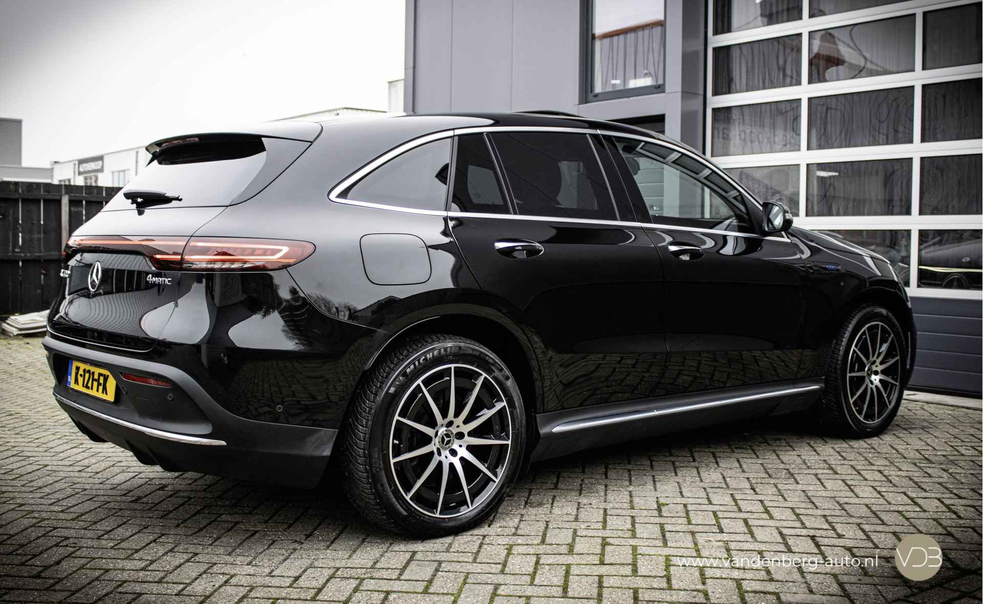 Mercedes-Benz EQC 400 4MATIC 408pk AMG Line Schuifdak Origineel NL - 3/16