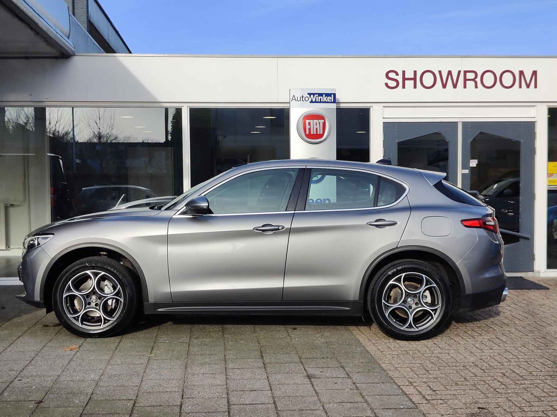 Alfa Romeo Stelvio 2.0 Turbo Aut. AWD 200pk Super | Schuif/Kantel dak | Trekhaak | Leder | Navi | Elek. Stoelen - 3/23