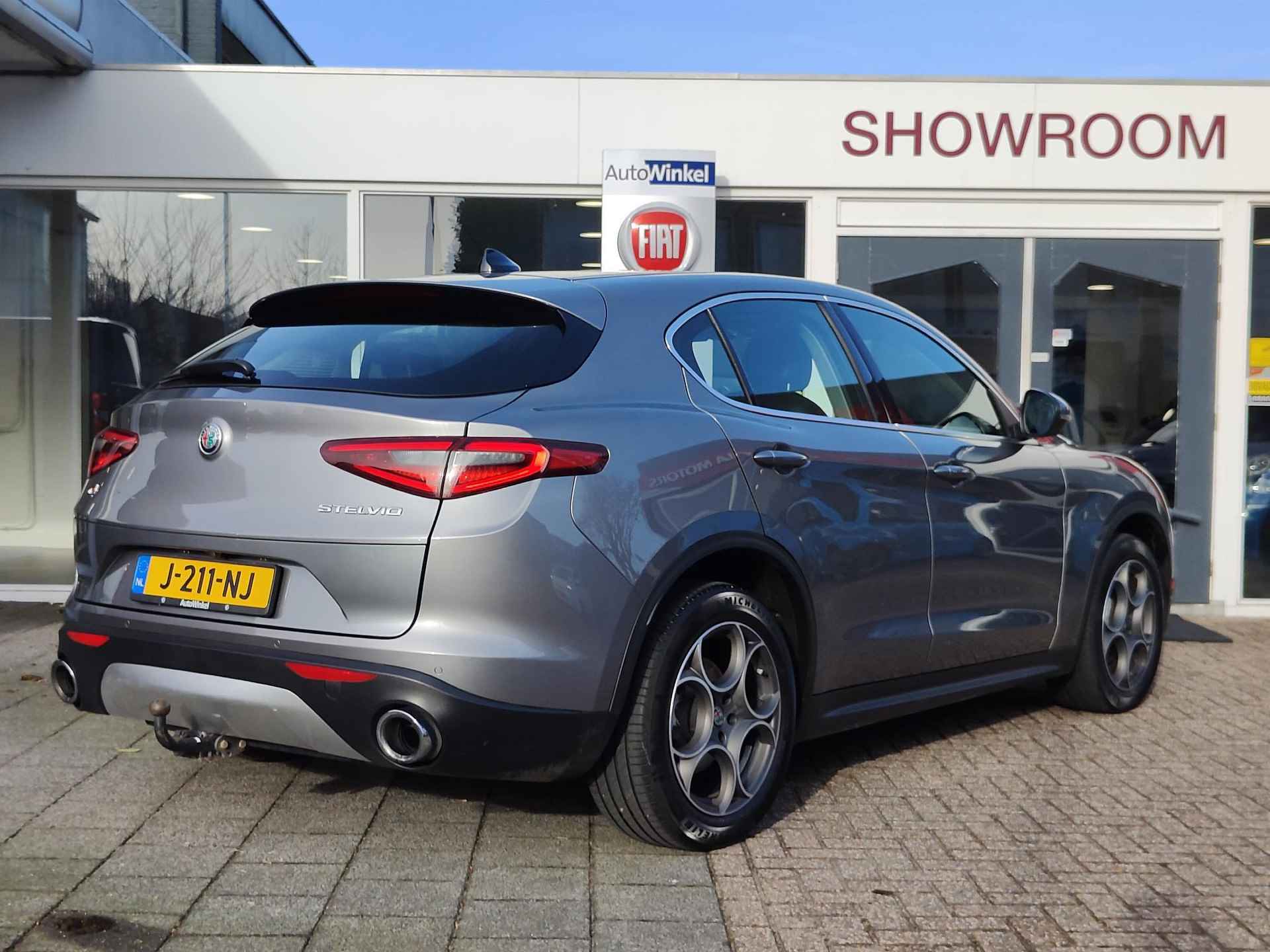 Alfa Romeo Stelvio 2.0 Turbo Aut. AWD 200pk Super | Schuif/Kantel dak | Trekhaak | Leder | Navi | Elek. Stoelen - 6/23