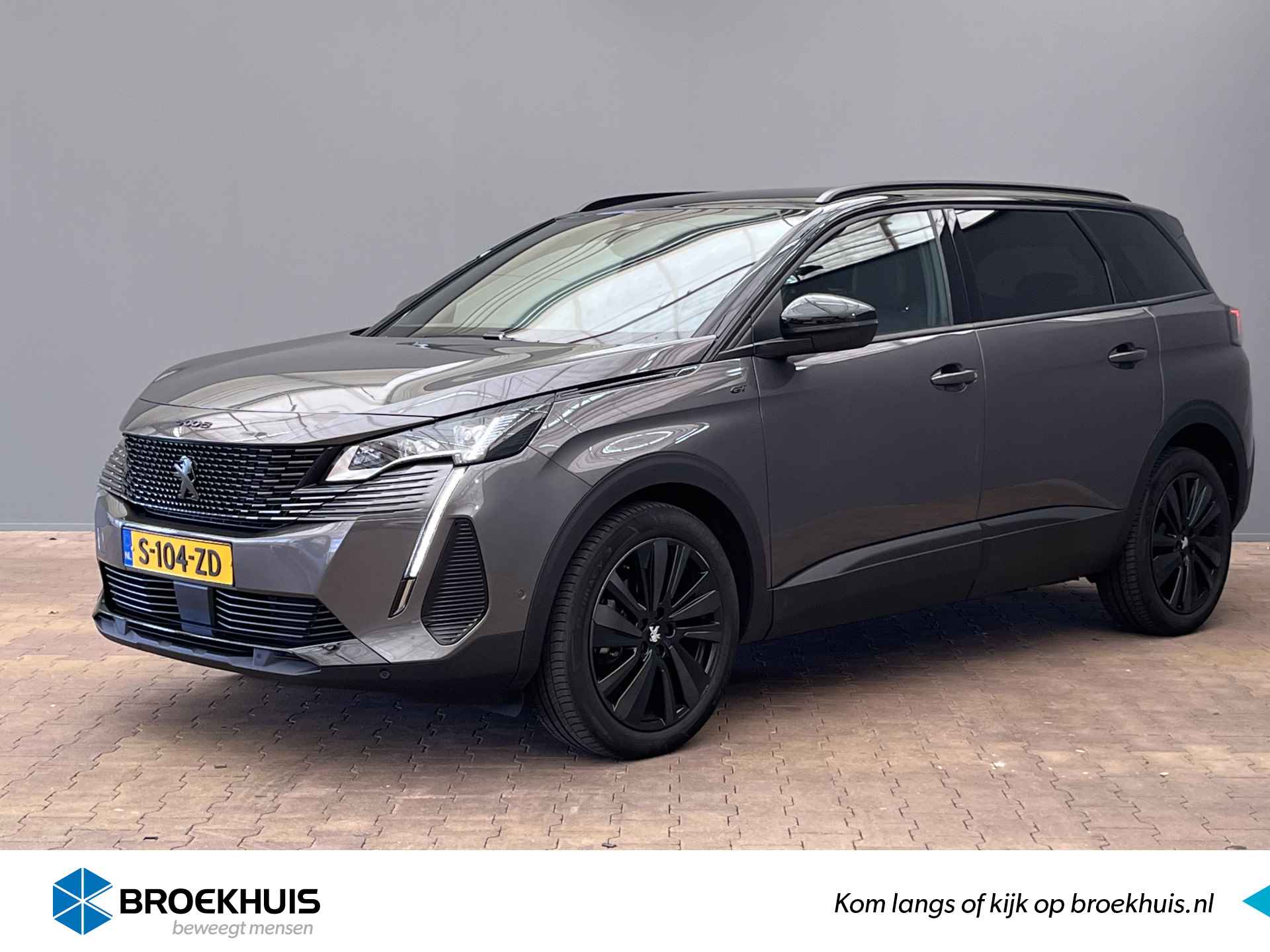 Peugeot 5008 1.2 130PK GT Automaat | Camera | Adaptieve Cruise | Navigatie | Elek. Achterklep | Black Pack | Parkeersensoren Rondom | Apple/A 19" Lichtmetaal | Virtueel Dashboard | Stoelverwarming - 1/36