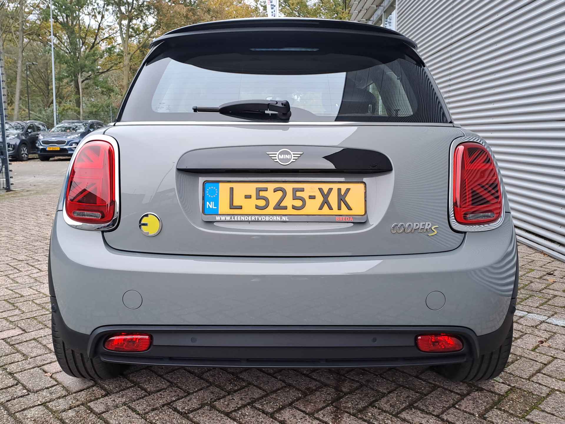 MINI Mini Electric Classic 33 kWh | CCS charging | AUTOMAAT Navigatie | Parkeersensoren | Cruise - 6/39