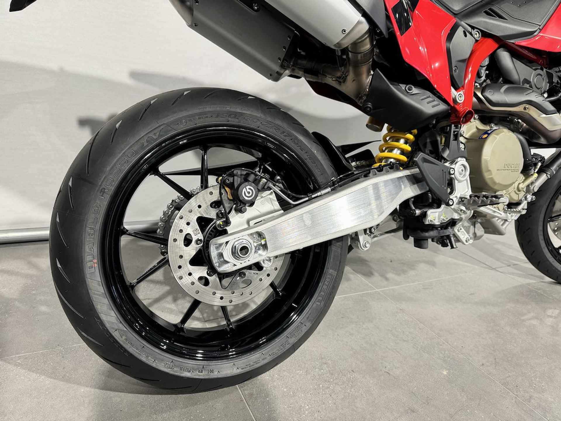 Ducati HYPERMOTARD 698 - 5/8