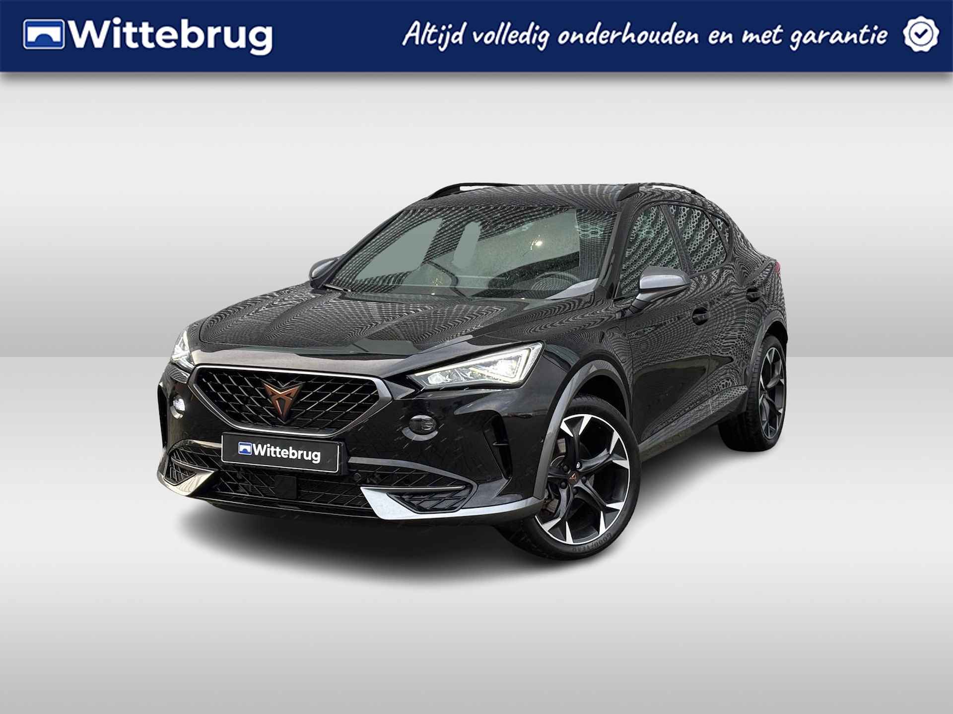 CUPRA Formentor 1.4 e-Hybrid 204PK DSG Black Edition / Panoramadak / Zwarte Lederen Kuipstoelen / Stuur + Stoelverwarming / Achteruitrijcamera / Digitale Cockpit P4 - 1/33