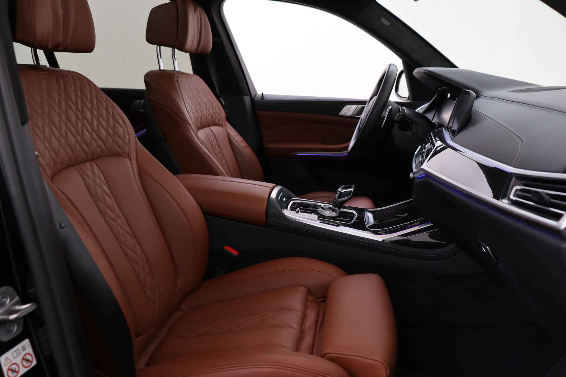 BMW X7 xDrive40i High Executive M Sport Automaat / Panoramadak Sky Lounge / Trekhaak / Laserlight / Massagefunctie / Parking Assistant Plus / Driving Assistant Professional / Stoelventilatie / Soft Close - 18/95