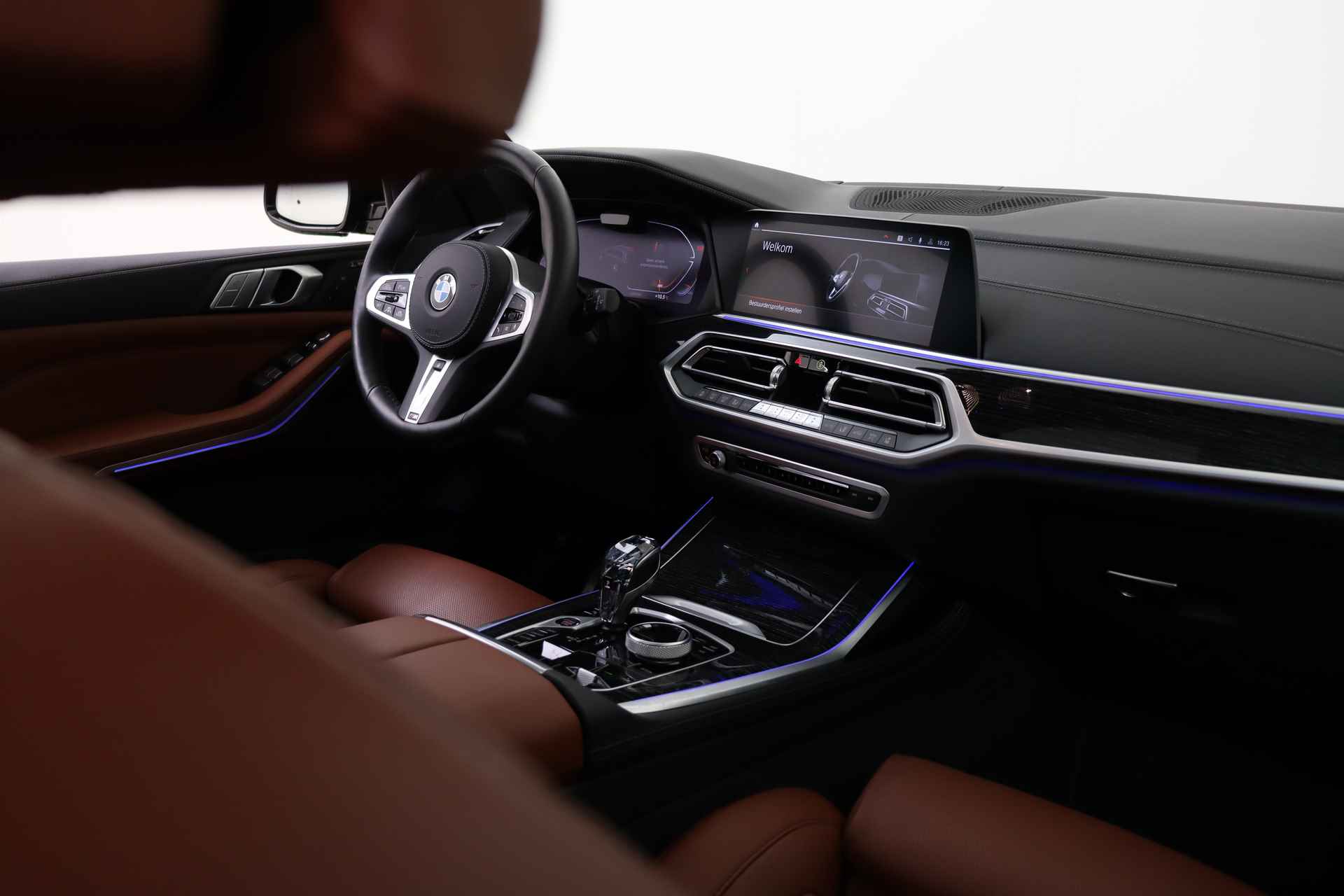 BMW X7 xDrive40i High Executive M Sport Automaat / Panoramadak Sky Lounge / Trekhaak / Laserlight / Massagefunctie / Parking Assistant Plus / Driving Assistant Professional / Stoelventilatie / Soft Close - 22/95