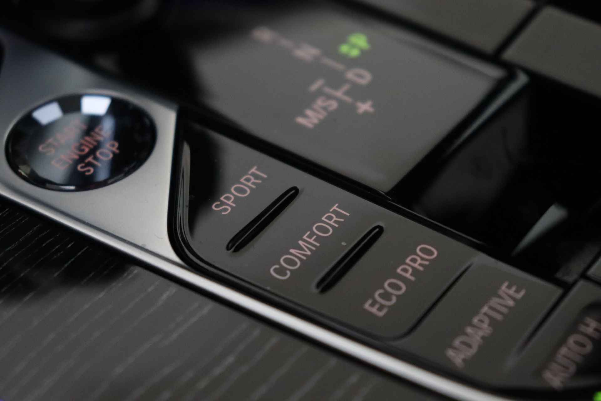 BMW X7 xDrive40i High Executive M Sport Automaat / Panoramadak Sky Lounge / Trekhaak / Laserlight / Massagefunctie / Parking Assistant Plus / Driving Assistant Professional / Stoelventilatie / Soft Close - 45/95
