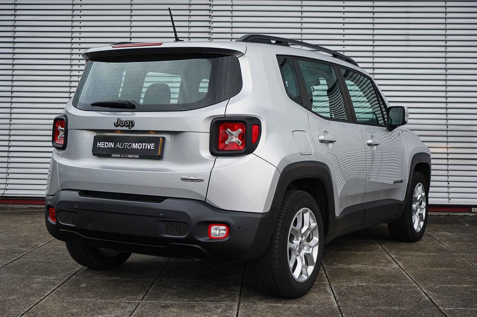 Jeep Renegade 1.4 MultiAir Longitude | 1ste Eigenaar | Navigatie | DAB | Keyless Entry - 2/28