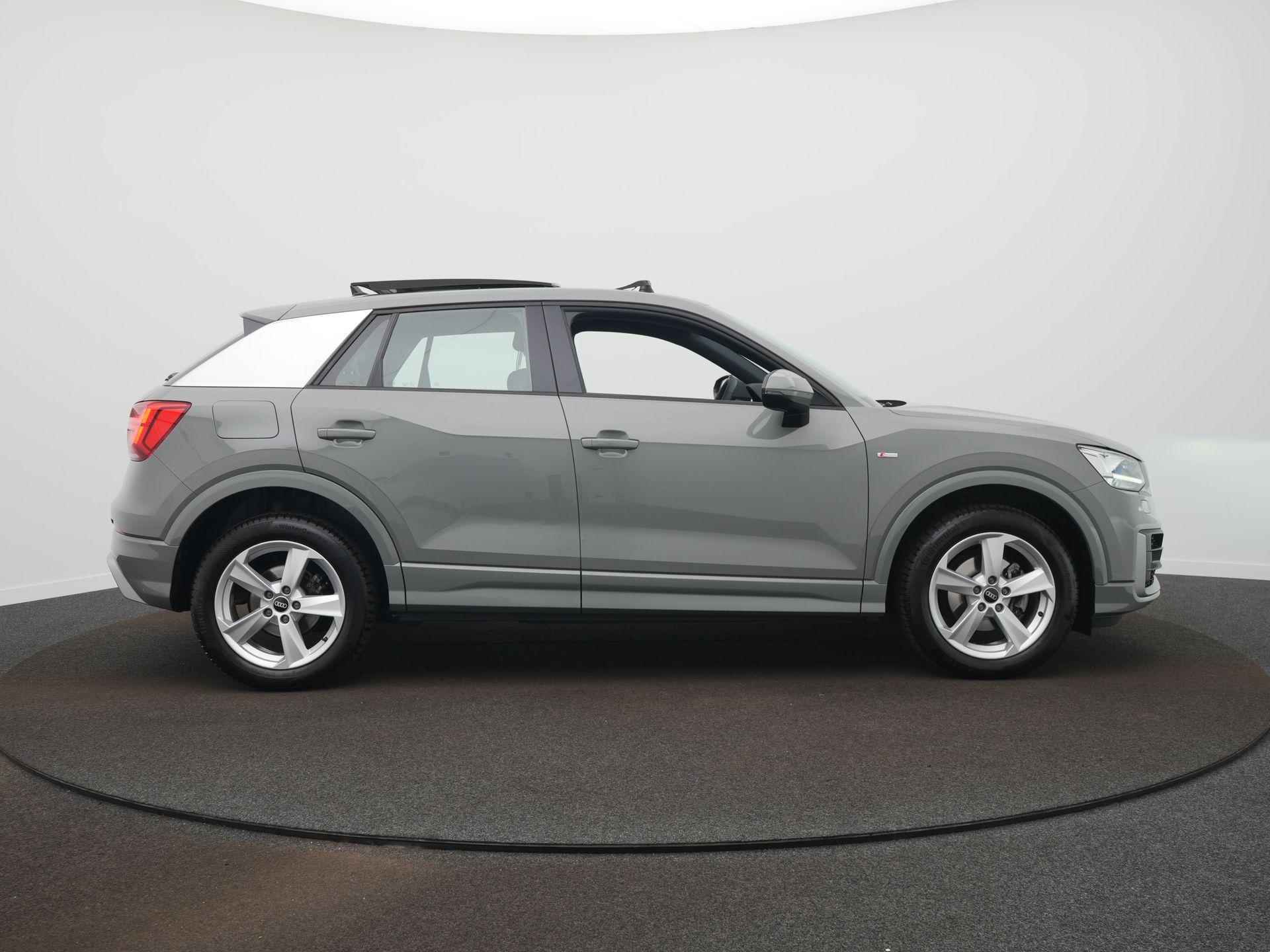 Audi Q2 35 TFSI S Edition S-Line / Pano-dak / Camera / Clima - 4/44