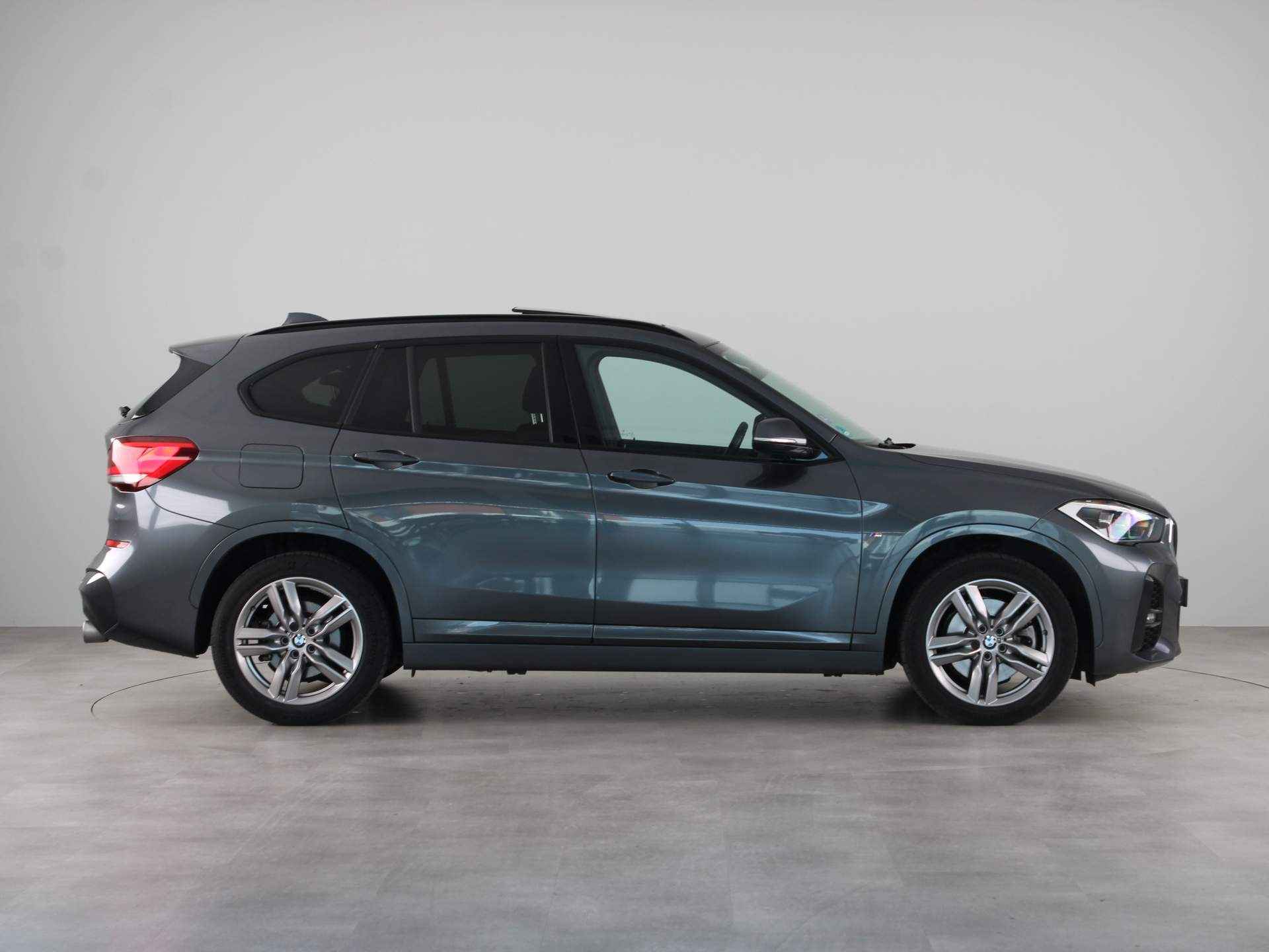 BMW X1 xDrive20i M-Sport - 8/24