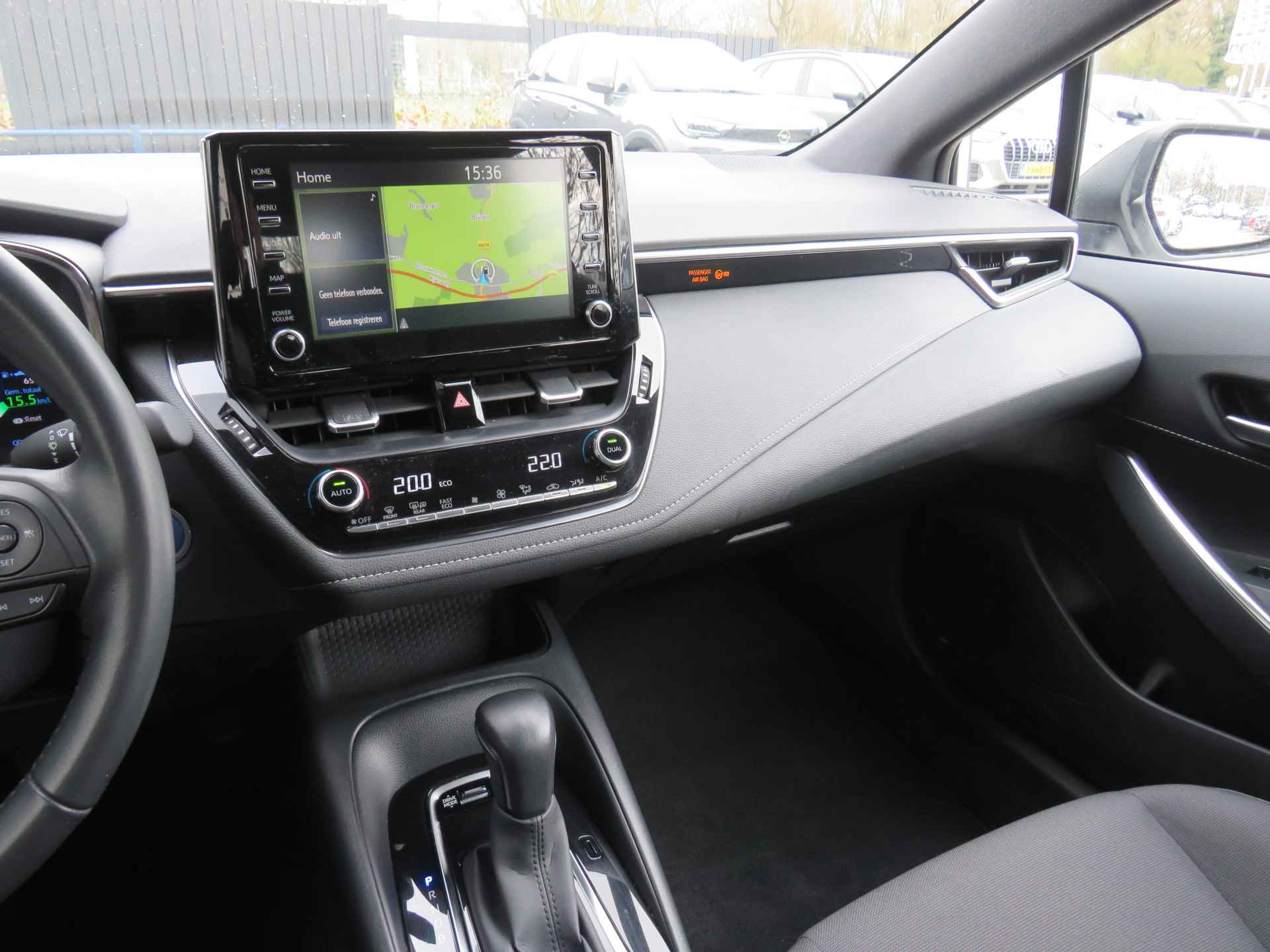 Toyota Corolla Touring Sports 1.8 Automaat Hybrid Active navi/clima/16"LM /cruise/camera - 14/32