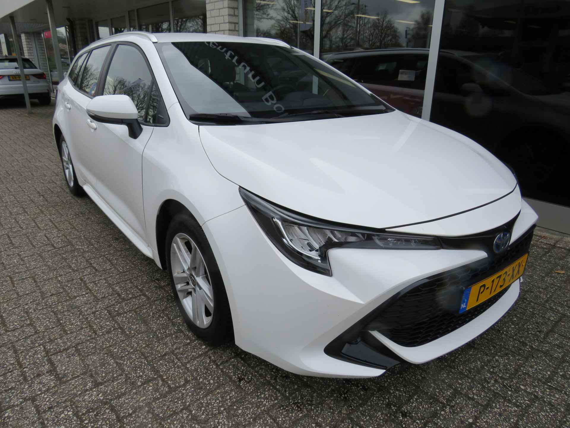 Toyota Corolla Touring Sports 1.8 Automaat Hybrid Active navi/clima/16"LM /cruise/camera - 28/32