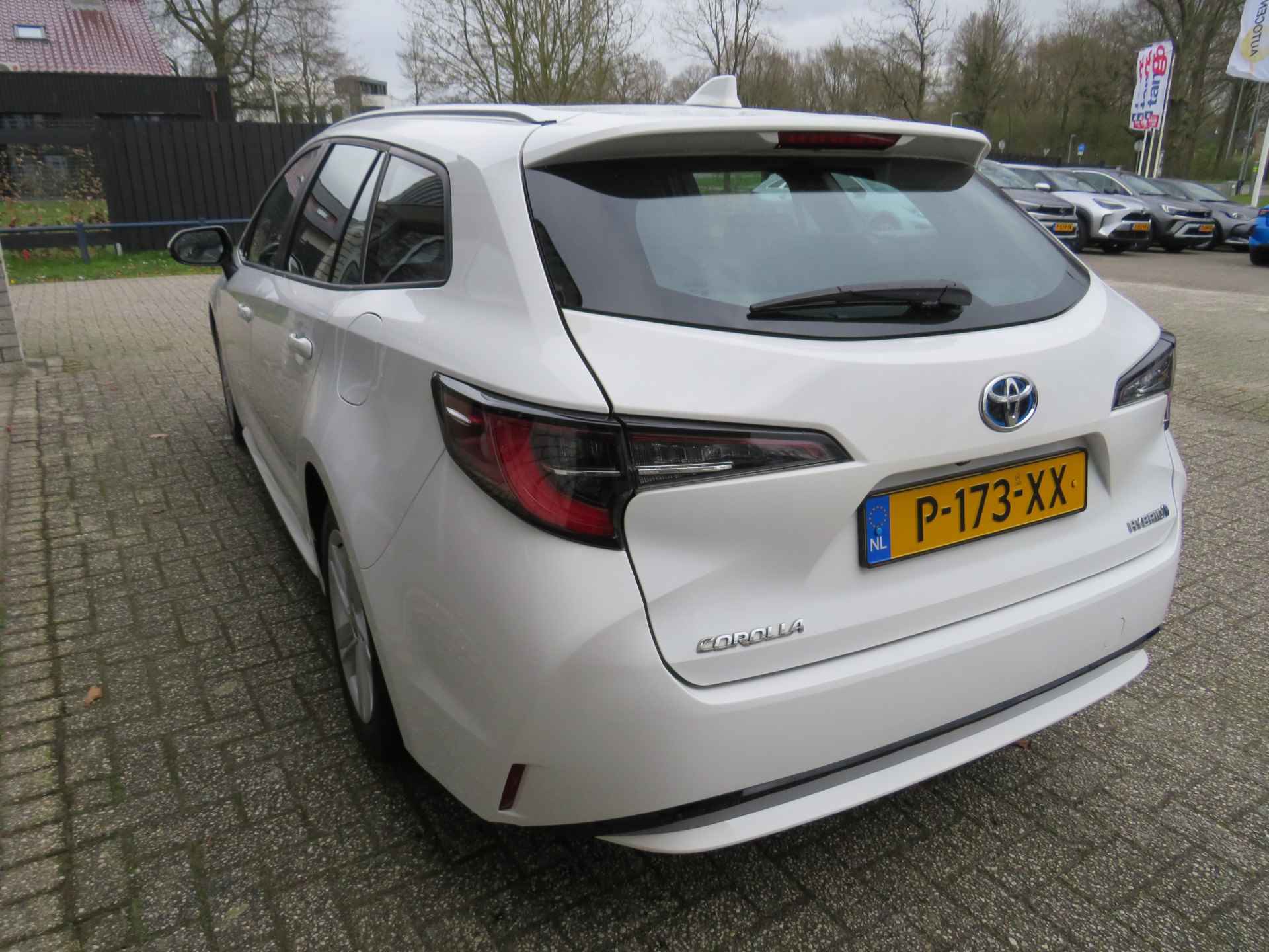 Toyota Corolla Touring Sports 1.8 Automaat Hybrid Active navi/clima/16"LM /cruise/camera - 32/32