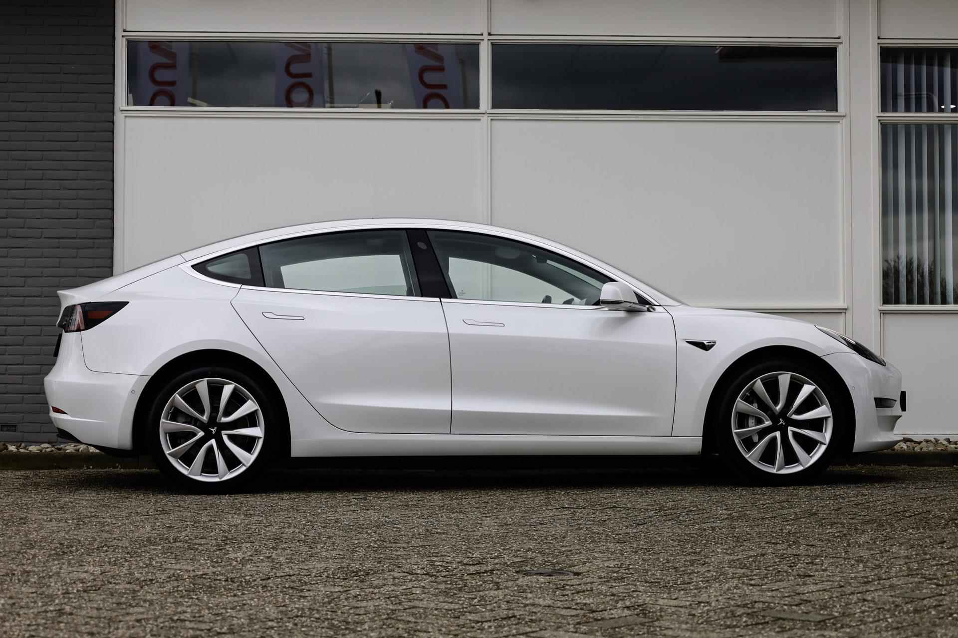 Tesla Model 3 238pk Standard RWD Plus 60 kWh | Leder | Stoelverwarming | Camera - 3/50