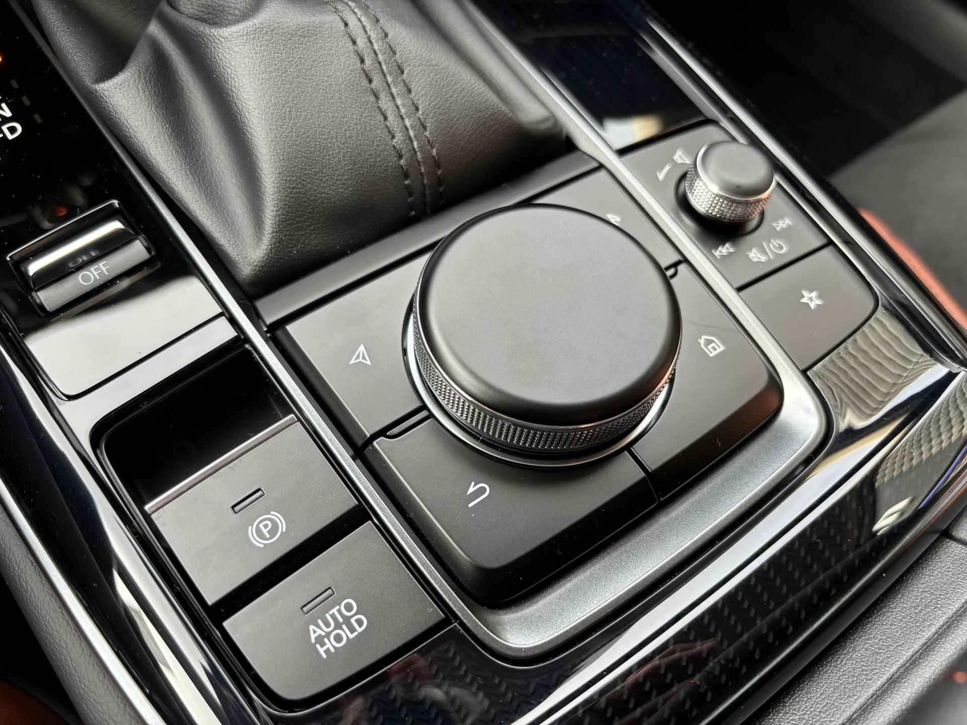 Mazda CX-30 2.0 e-SkyActiv-G M Hybrid Nagisa Automaat | BOSE | ALL SEASON BANDEN | DEMOVOORDEEL! | - 33/37