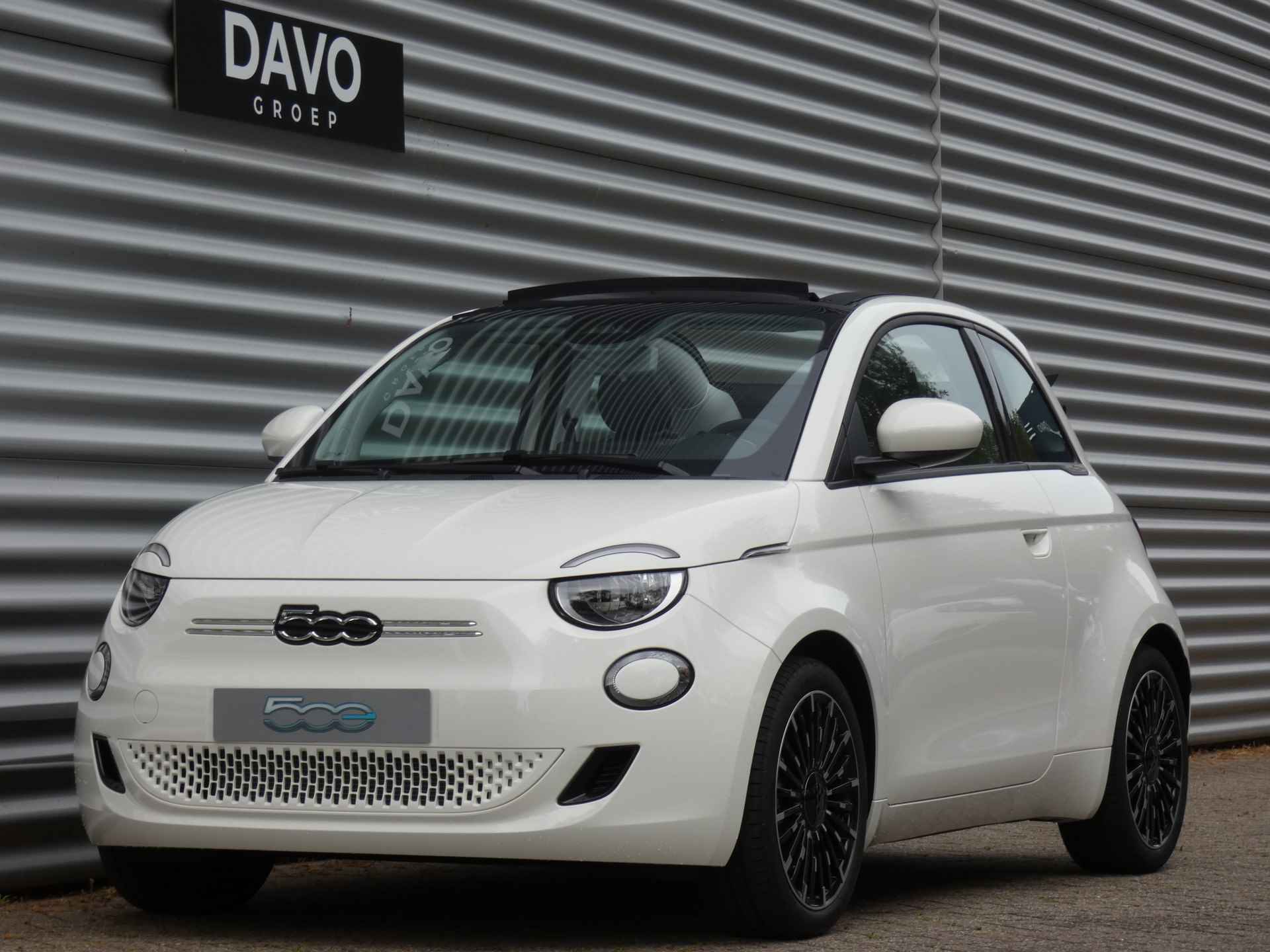 Fiat 500E C Icon 42 kWh ! € 7.872,- VOORDEEL! | PACK CONVENIENCE & PACK COMFORT - 4/41