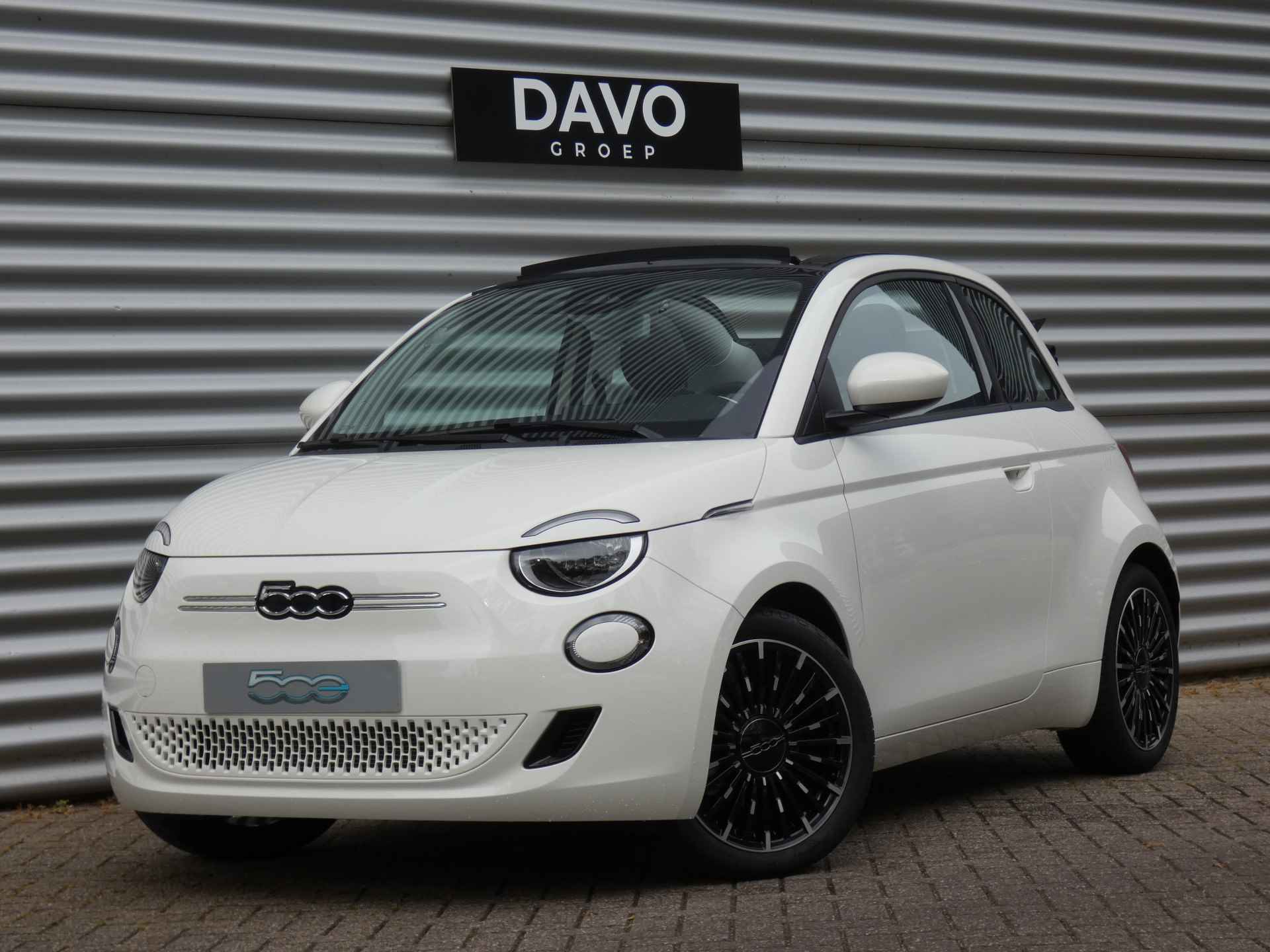 Fiat 500E C Icon 42 kWh ! € 7.372,- VOORDEEL! | PACK CONVENIENCE & PACK COMFORT - 22/41