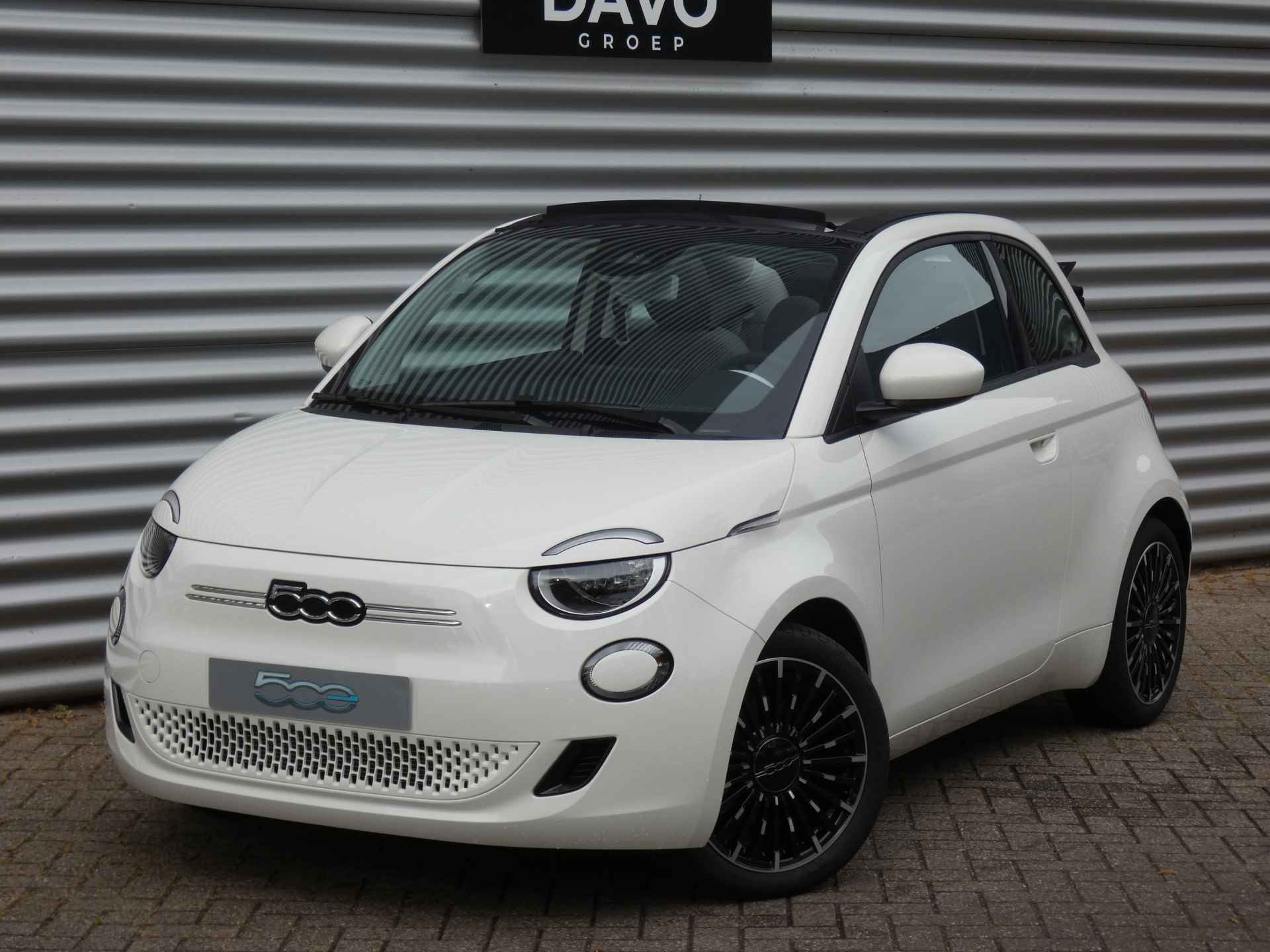 Fiat 500E C Icon 42 kWh ! € 7.872,- VOORDEEL! | PACK CONVENIENCE & PACK COMFORT - 30/41