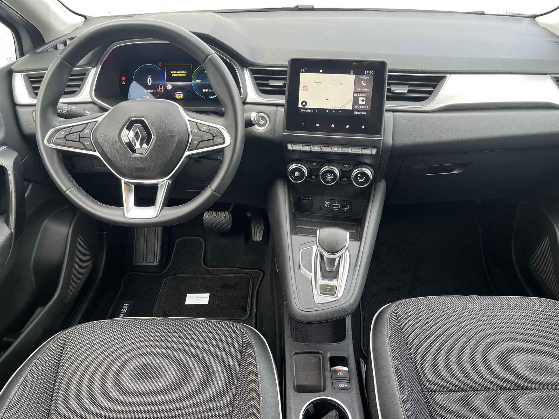 Renault Captur 1.6 E-Tech Plug-in Hybrid 160 Intens / Navigatie / Keyless / Climate control / Apple carplay & Android auto - 2/50