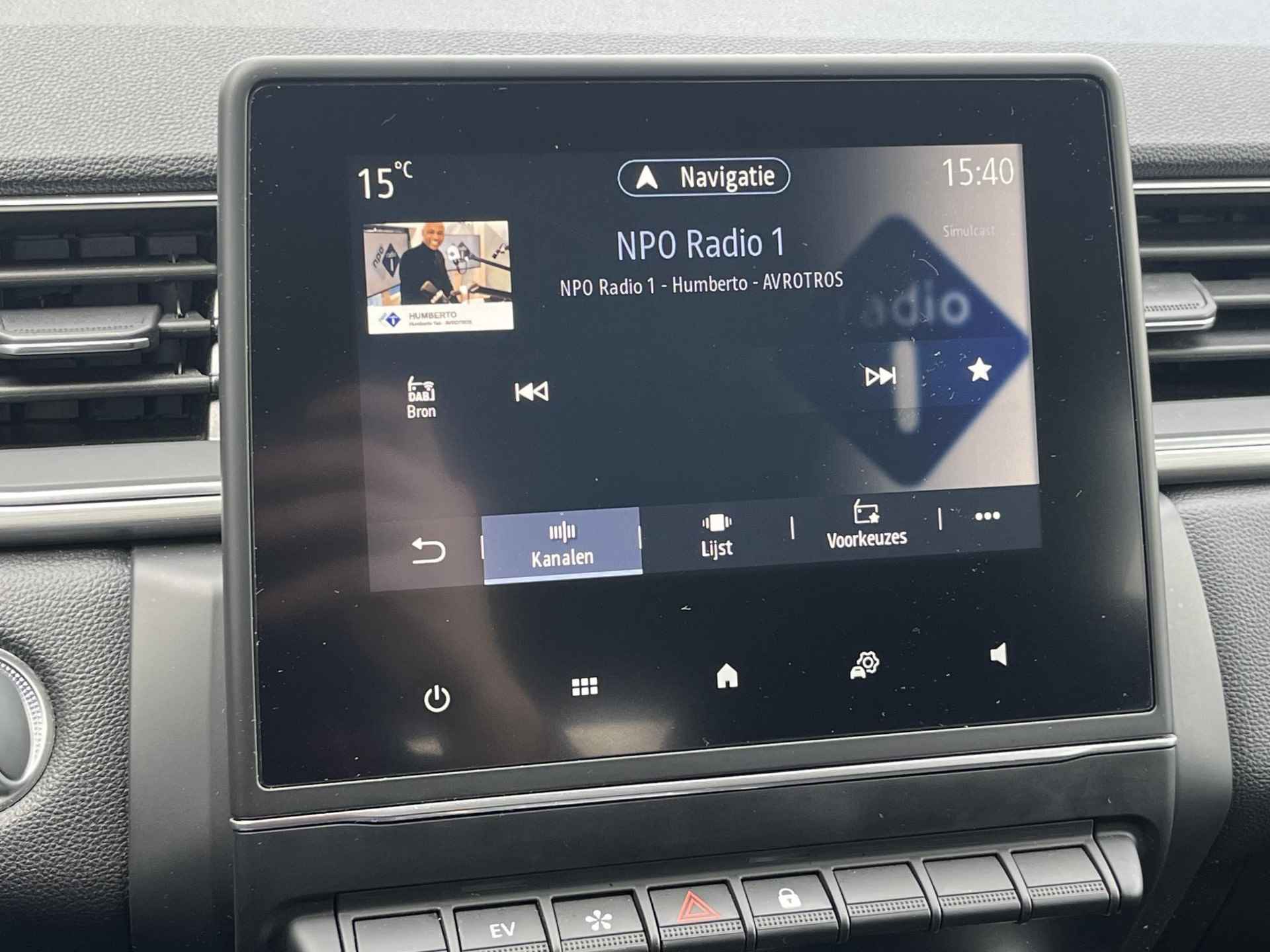 Renault Captur 1.6 E-Tech Plug-in Hybrid 160 Intens / Navigatie / Keyless / Climate control / Apple carplay & Android auto - 15/50