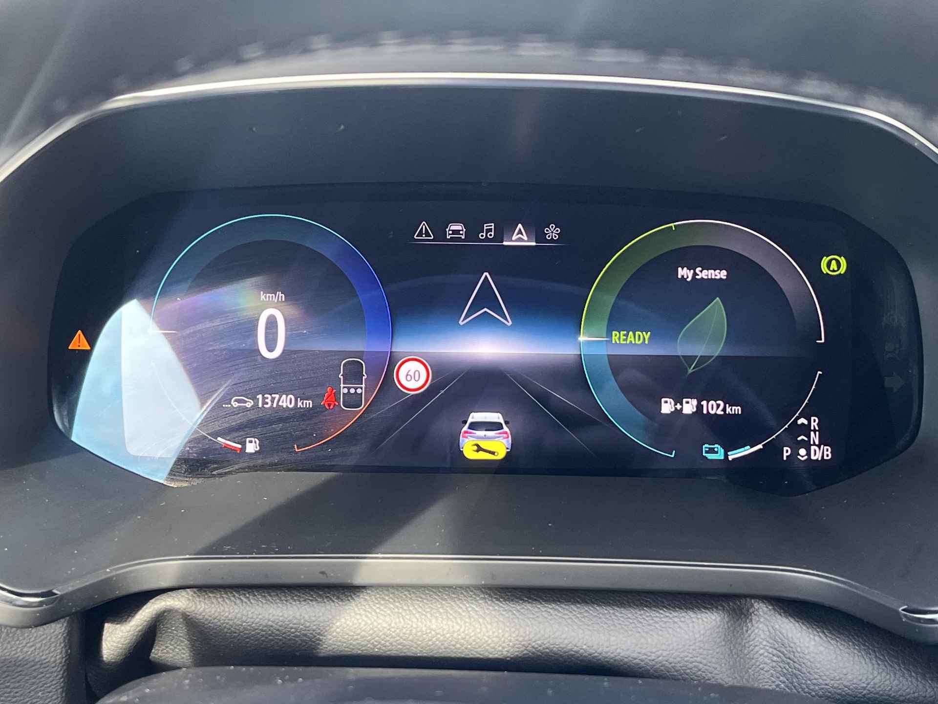 Renault Captur 1.6 E-Tech Plug-in Hybrid 160 Intens / Navigatie / Keyless / Climate control / Apple carplay & Android auto - 19/50