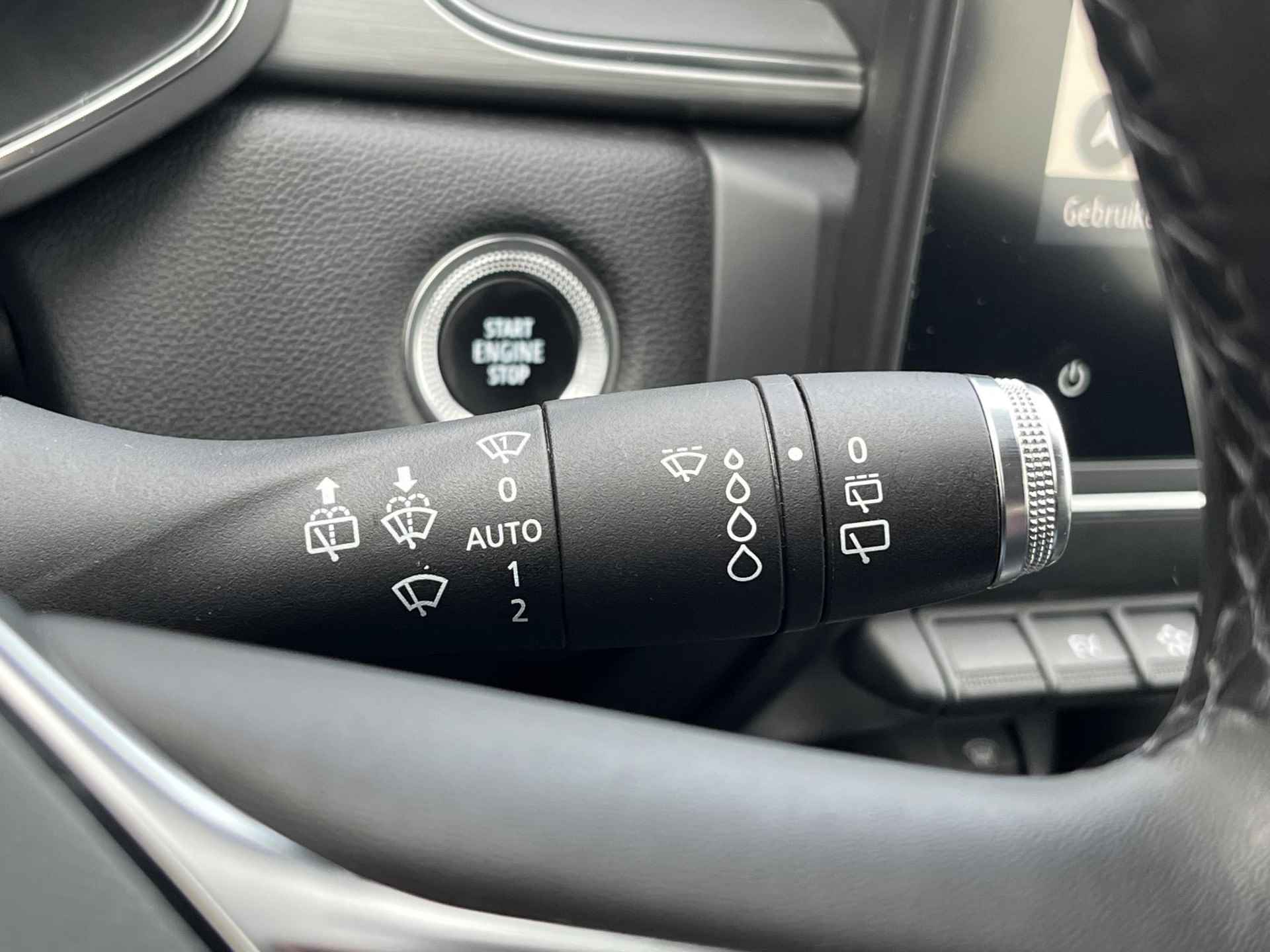 Renault Captur 1.6 E-Tech Plug-in Hybrid 160 Intens / Navigatie / Keyless / Climate control / Apple carplay & Android auto - 34/50