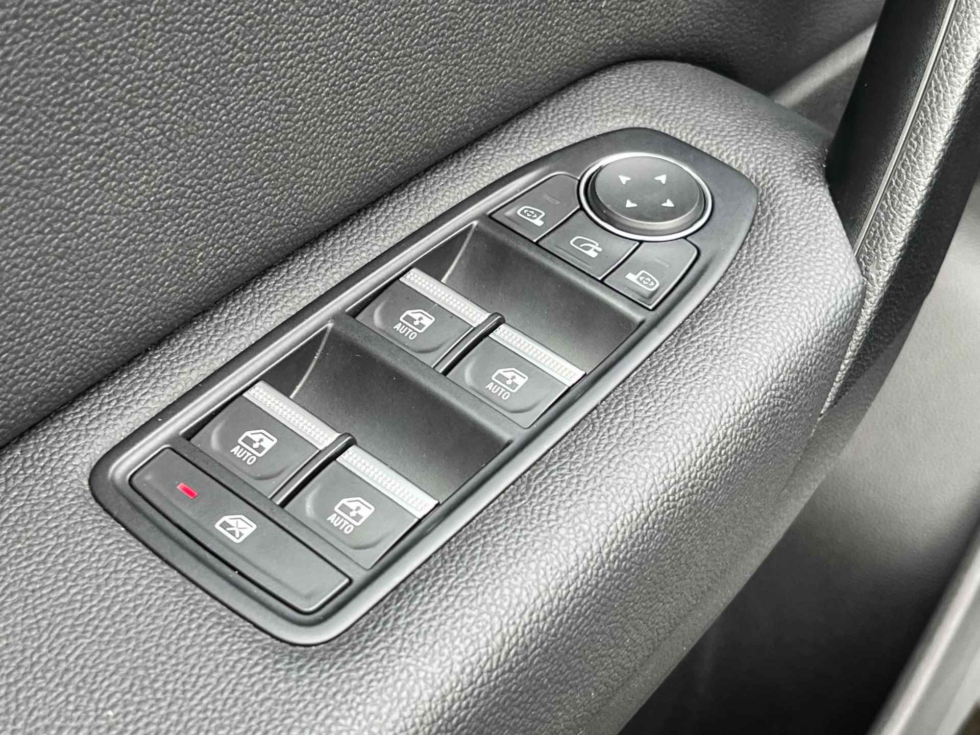 Renault Captur 1.6 E-Tech Plug-in Hybrid 160 Intens / Navigatie / Keyless / Climate control / Apple carplay & Android auto - 36/50