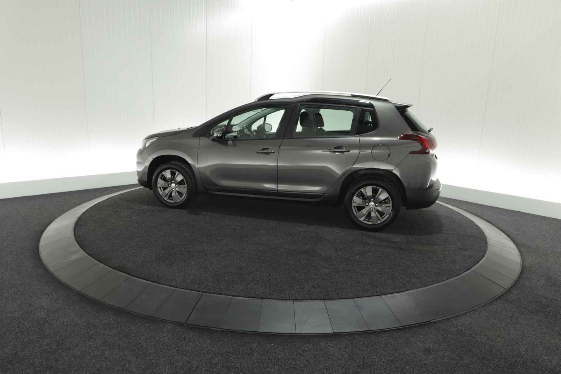 Peugeot 2008 PureTech 82 Signature | Camera | Apple Carplay | Parkeersensoren  | 30.000km - 57/66